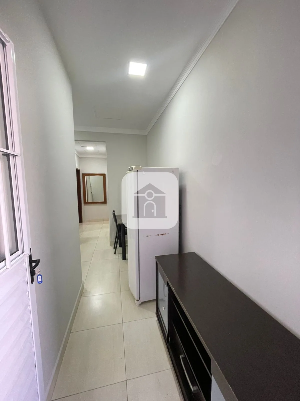 Alugar Apartamento / Quitinete em Uberl&acirc;ndia R$ 1.200,00 - Foto 1