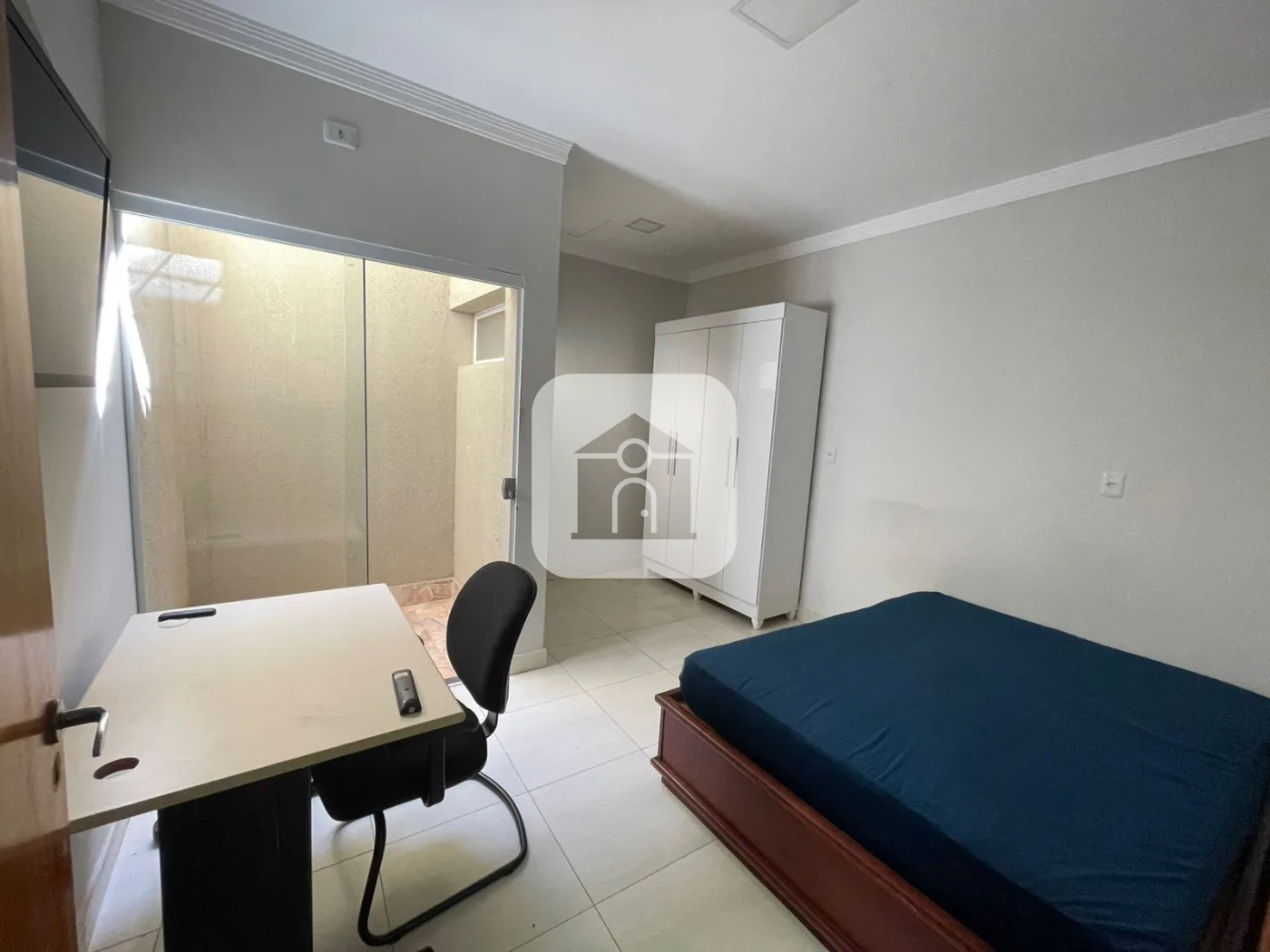 Alugar Apartamento / Quitinete em Uberl&acirc;ndia R$ 1.200,00 - Foto 5