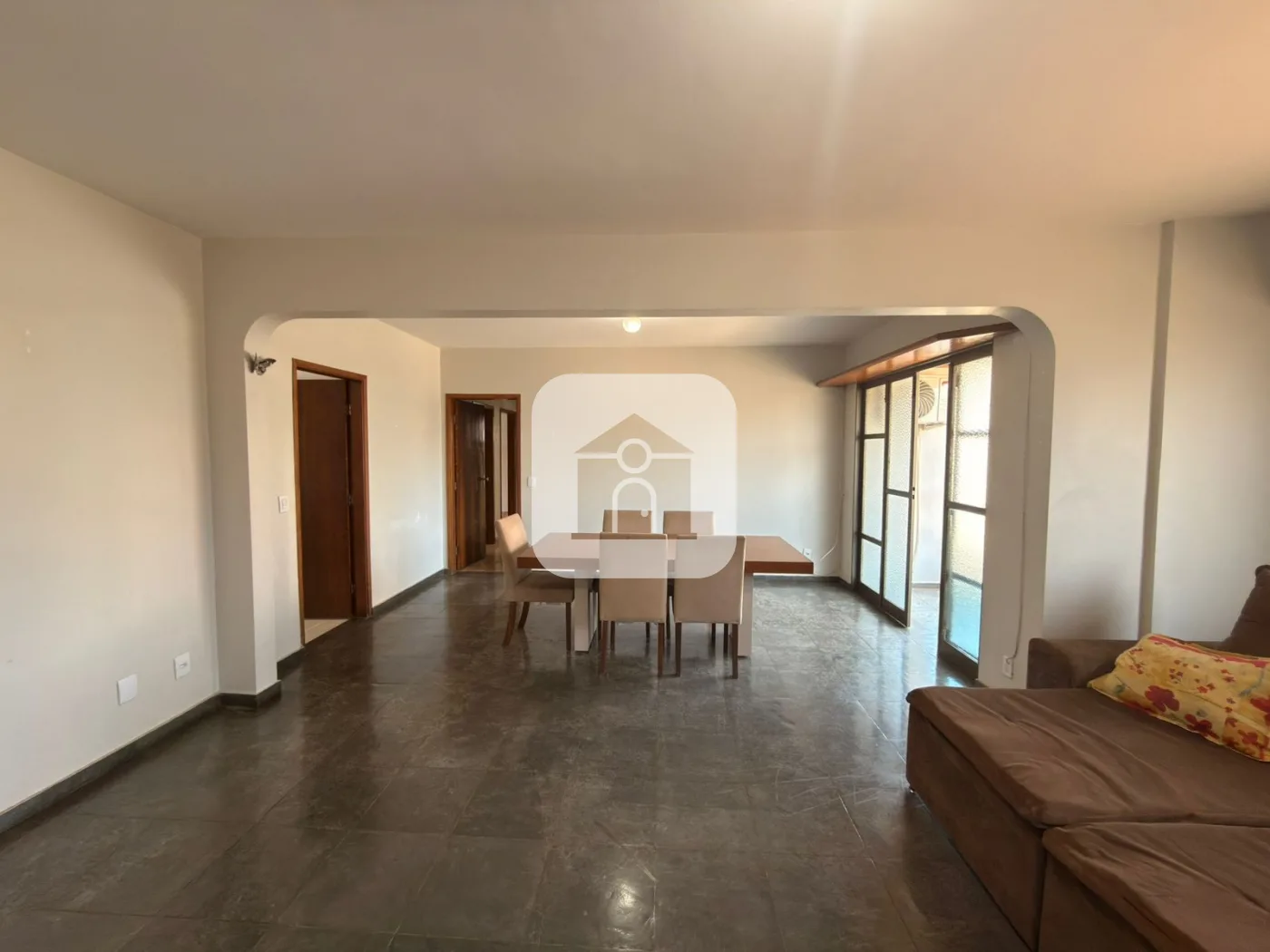 Alugar Apartamento / Padr&atilde;o em Uberl&acirc;ndia R$ 2.300,00 - Foto 2