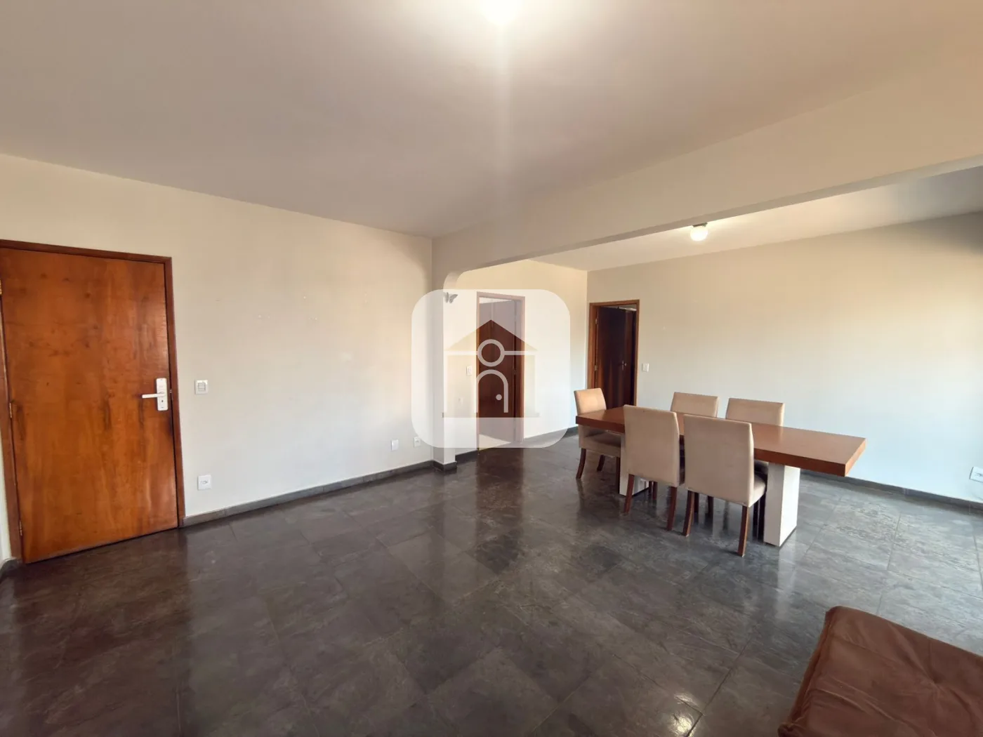 Alugar Apartamento / Padr&atilde;o em Uberl&acirc;ndia R$ 2.300,00 - Foto 3