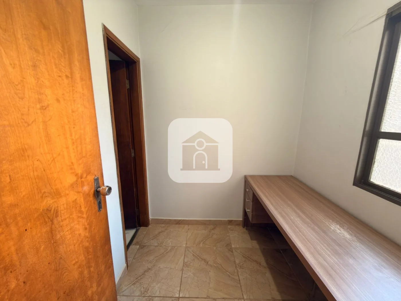 Alugar Apartamento / Padr&atilde;o em Uberl&acirc;ndia R$ 2.300,00 - Foto 9