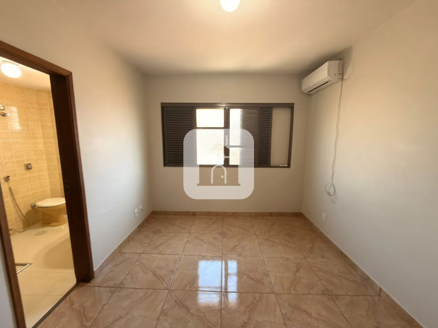 Alugar Apartamento / Padr&atilde;o em Uberl&acirc;ndia R$ 2.300,00 - Foto 12