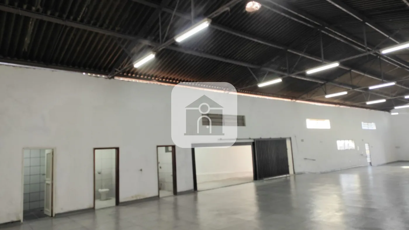 Alugar Comercial / Galp&atilde;o em Uberl&acirc;ndia R$ 7.500,00 - Foto 2