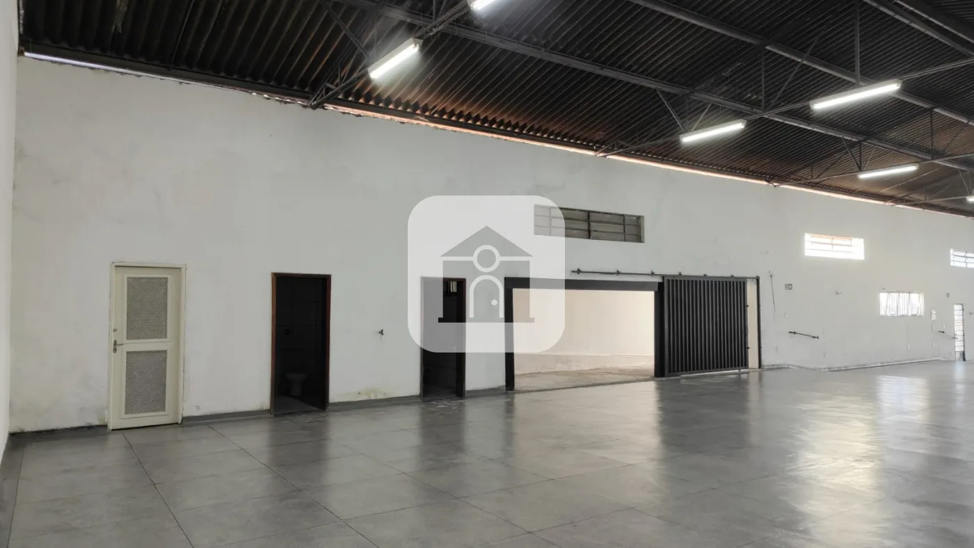 Alugar Comercial / Galp&atilde;o em Uberl&acirc;ndia R$ 7.500,00 - Foto 5