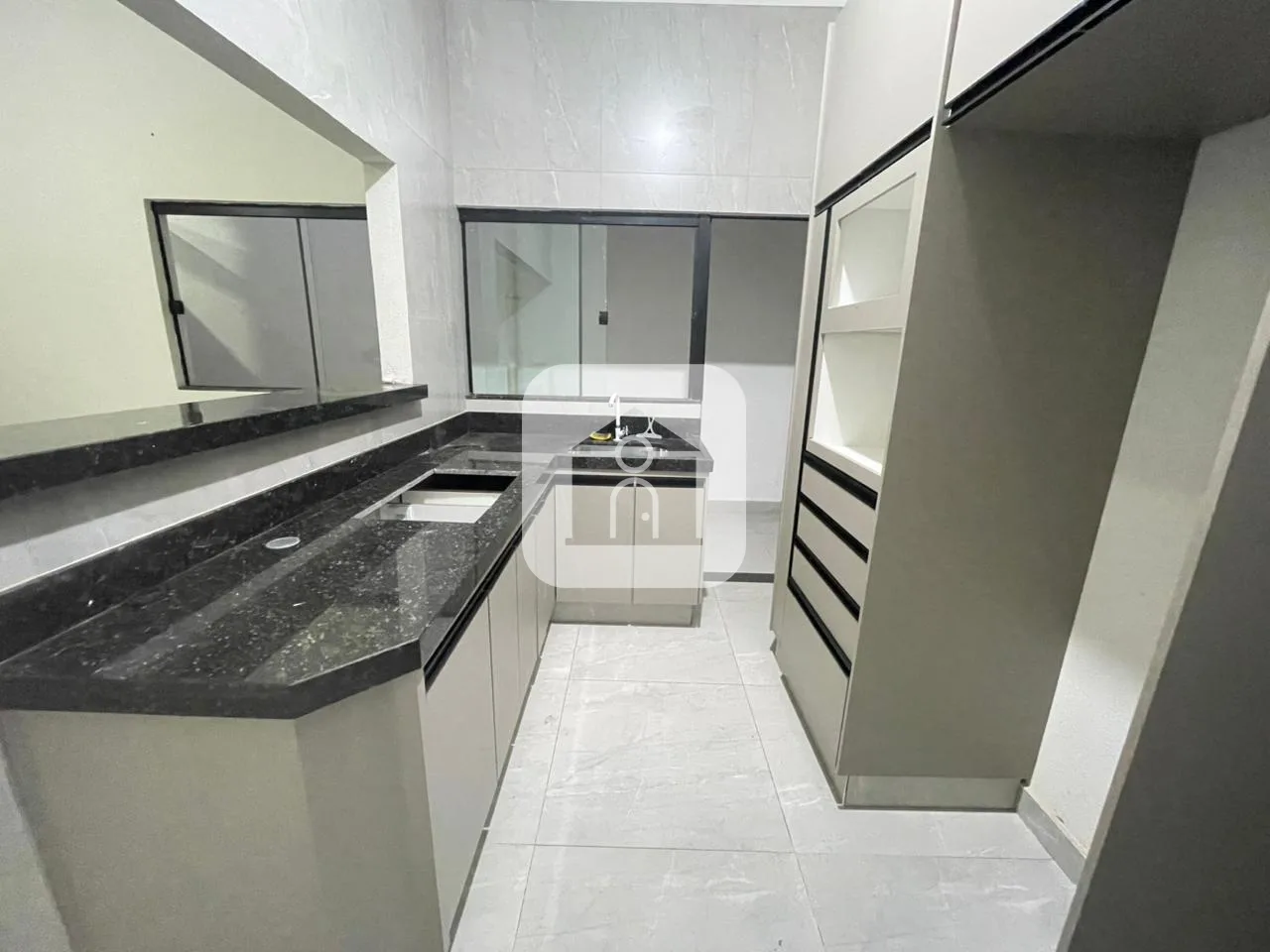 Alugar Casa / Padr&atilde;o em Uberl&acirc;ndia R$ 1.400,00 - Foto 3