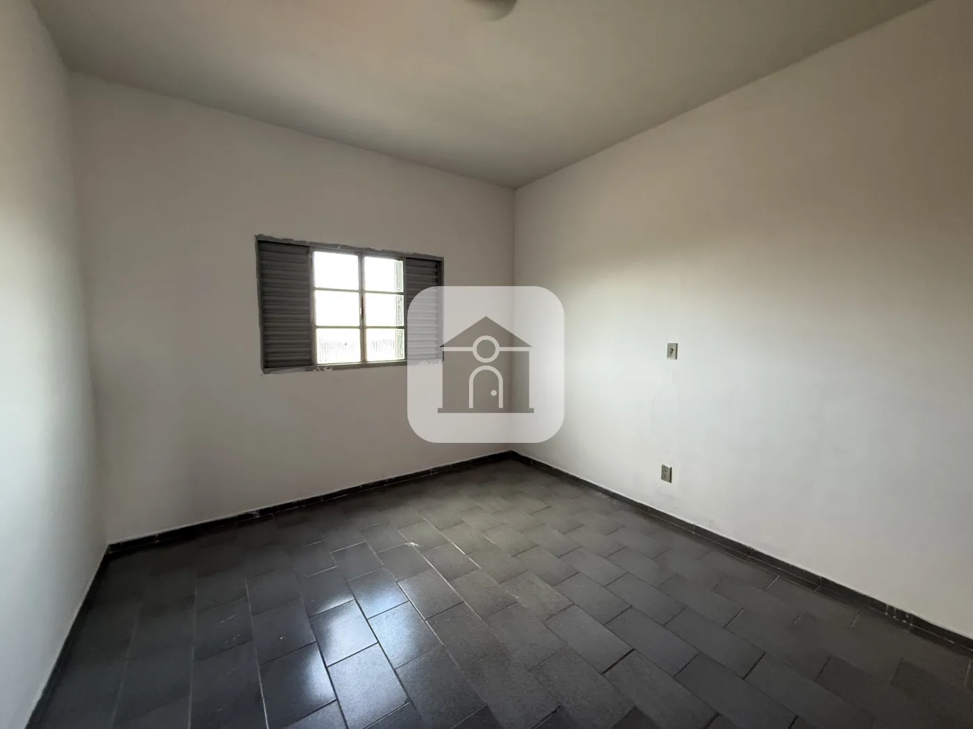 Alugar Apartamento / Padr&atilde;o em Uberl&acirc;ndia R$ 1.700,00 - Foto 6