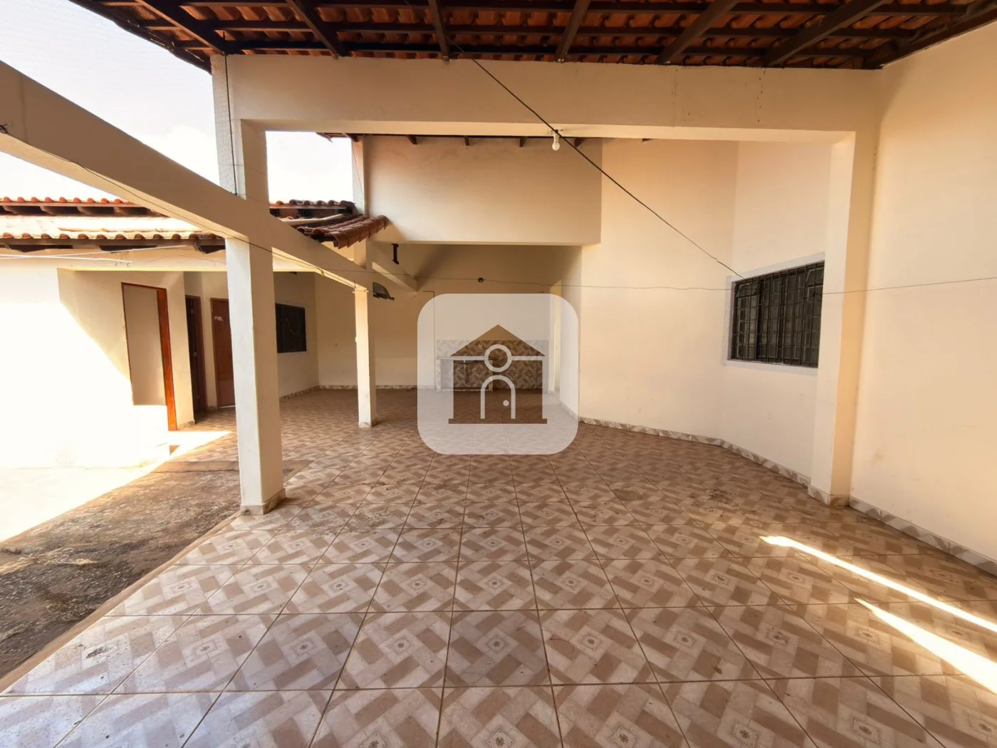 Alugar Casa / Padr&atilde;o em Uberl&acirc;ndia R$ 3.500,00 - Foto 1