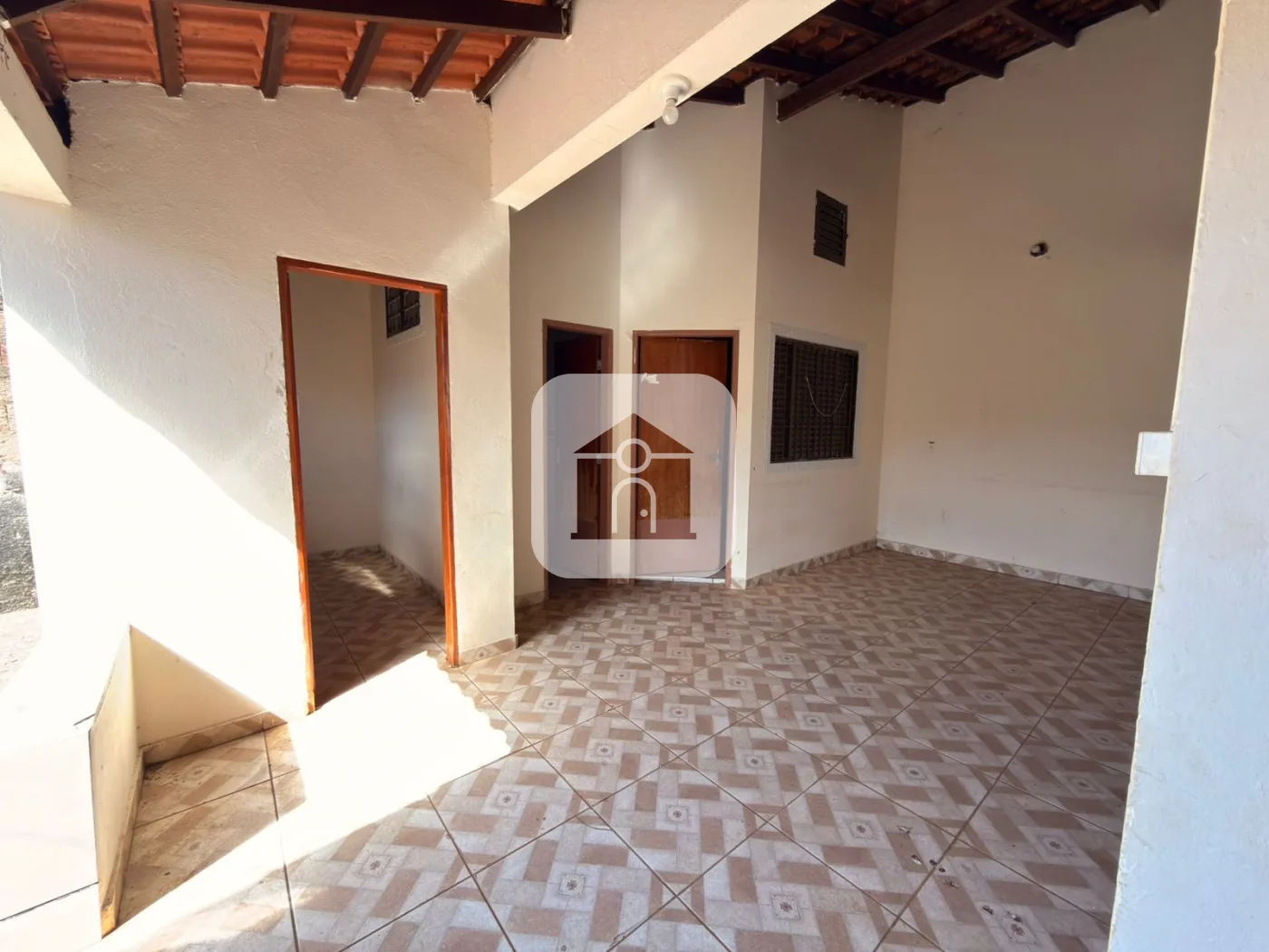 Alugar Casa / Padr&atilde;o em Uberl&acirc;ndia R$ 3.500,00 - Foto 3
