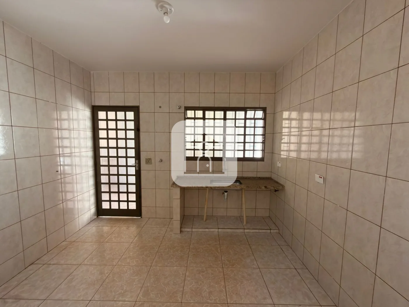 Alugar Casa / Padr&atilde;o em Uberl&acirc;ndia R$ 3.500,00 - Foto 6