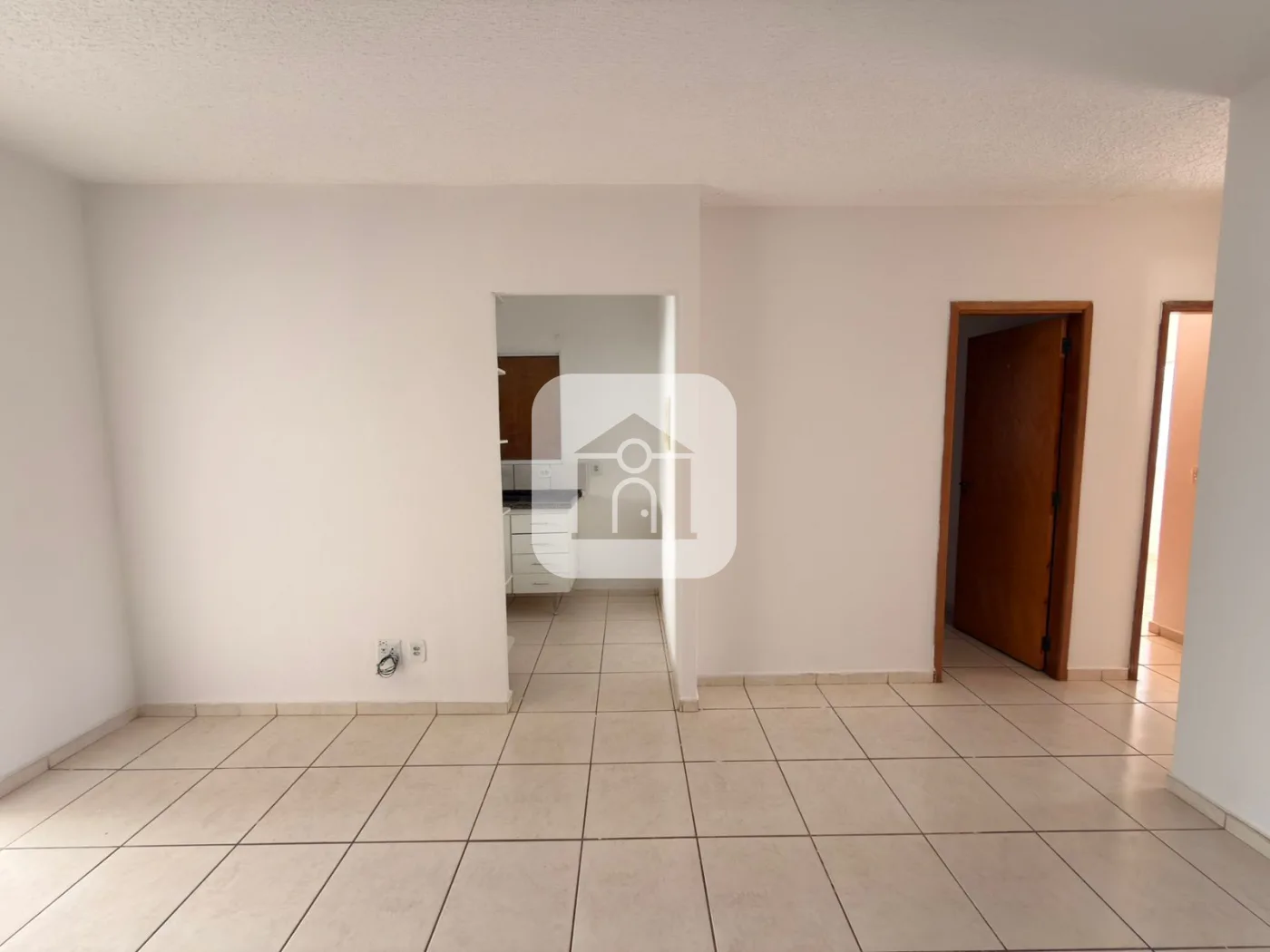 Alugar Casa / Condom&iacute;nio ou Loteamento Fechado em Uberlandia R$ 2.500,00 - Foto 7