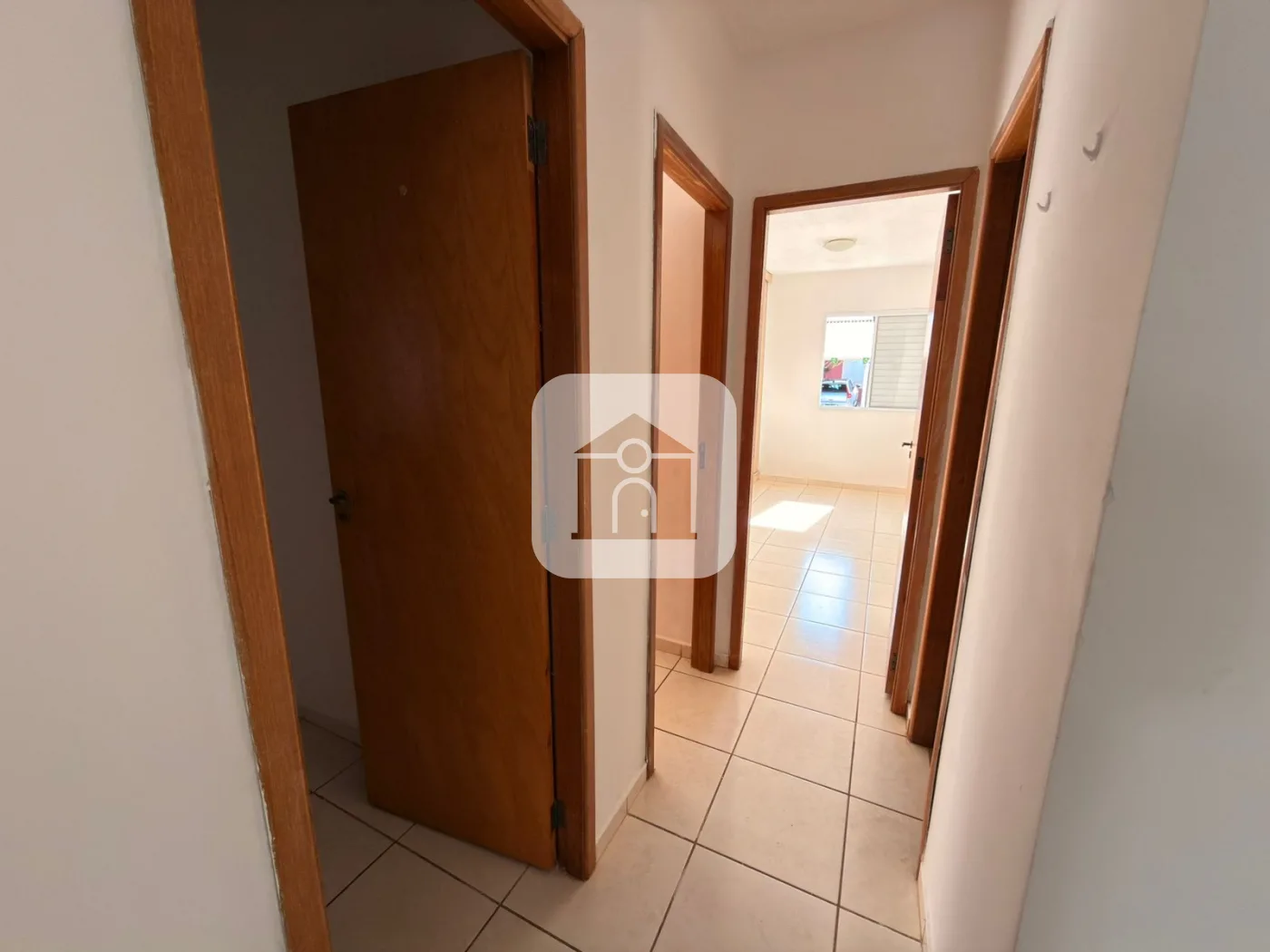 Alugar Casa / Condom&iacute;nio ou Loteamento Fechado em Uberlandia R$ 2.500,00 - Foto 8