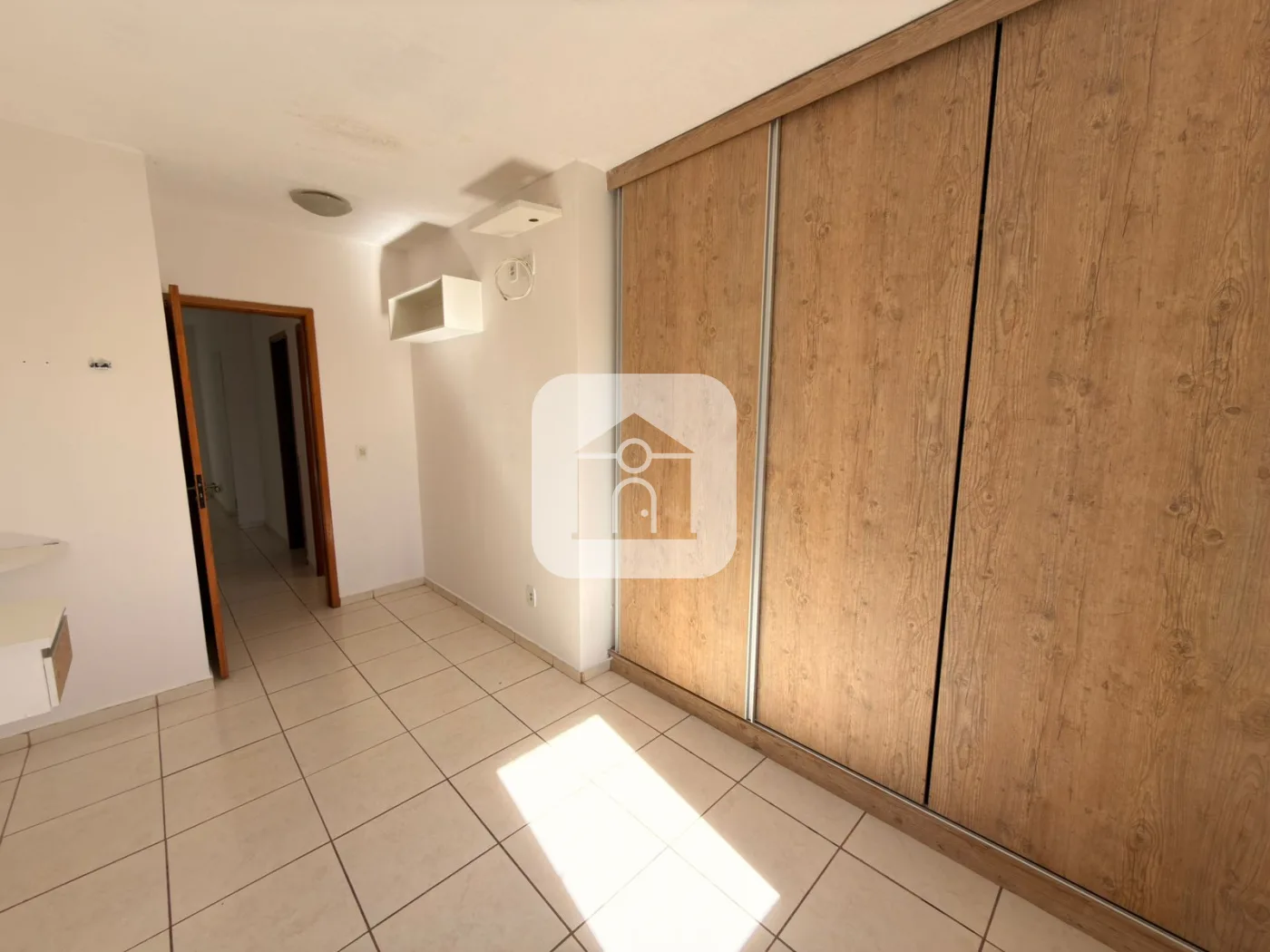 Alugar Casa / Condom&iacute;nio ou Loteamento Fechado em Uberlandia R$ 2.500,00 - Foto 11
