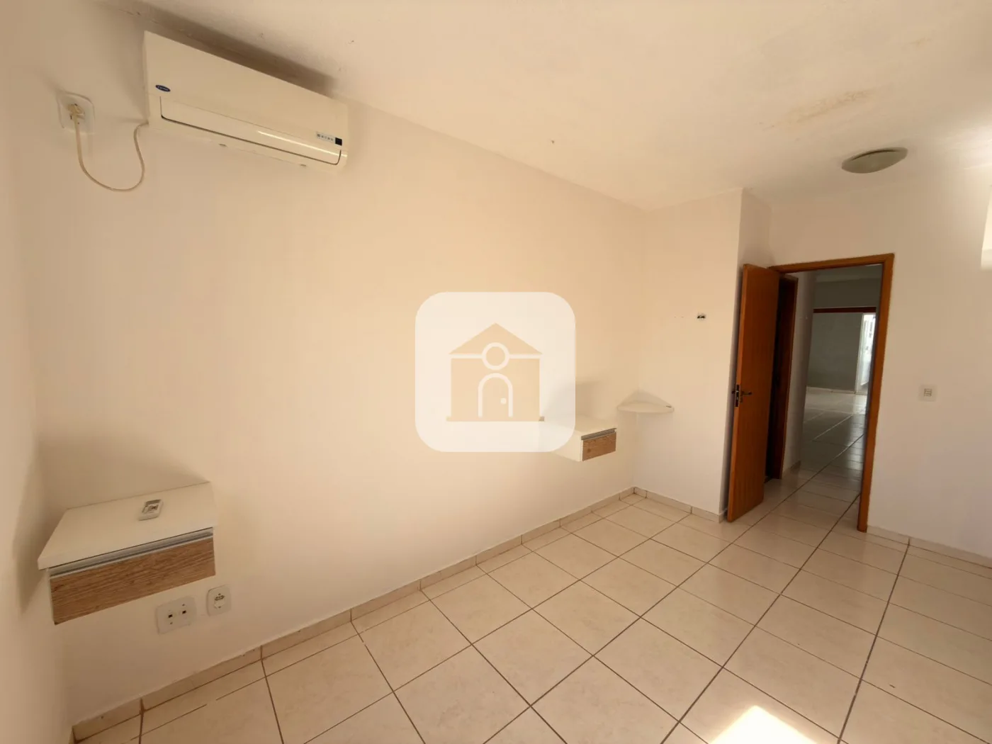 Alugar Casa / Condom&iacute;nio ou Loteamento Fechado em Uberlandia R$ 2.500,00 - Foto 12