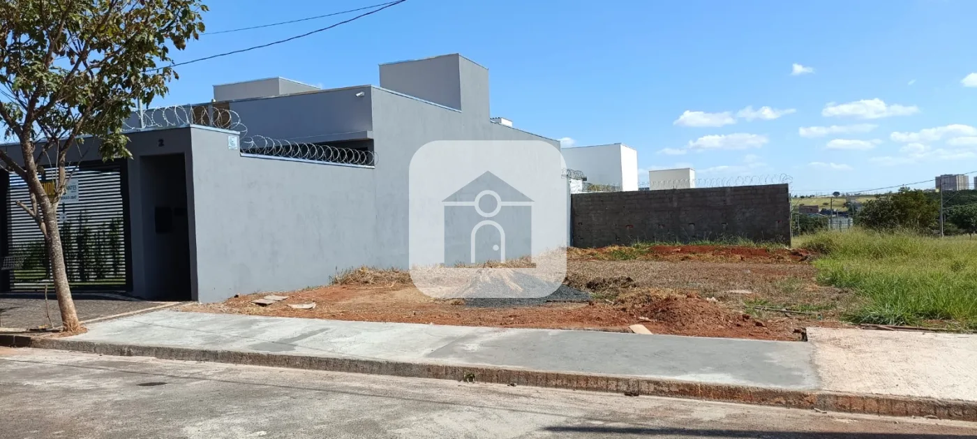 Comprar Terreno / Padr&atilde;o em Uberl&acirc;ndia R$ 230.000,00 - Foto 1