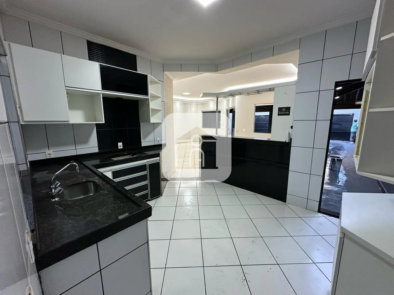 Alugar Casa / Padr&atilde;o em Uberl&acirc;ndia R$ 4.500,00 - Foto 8