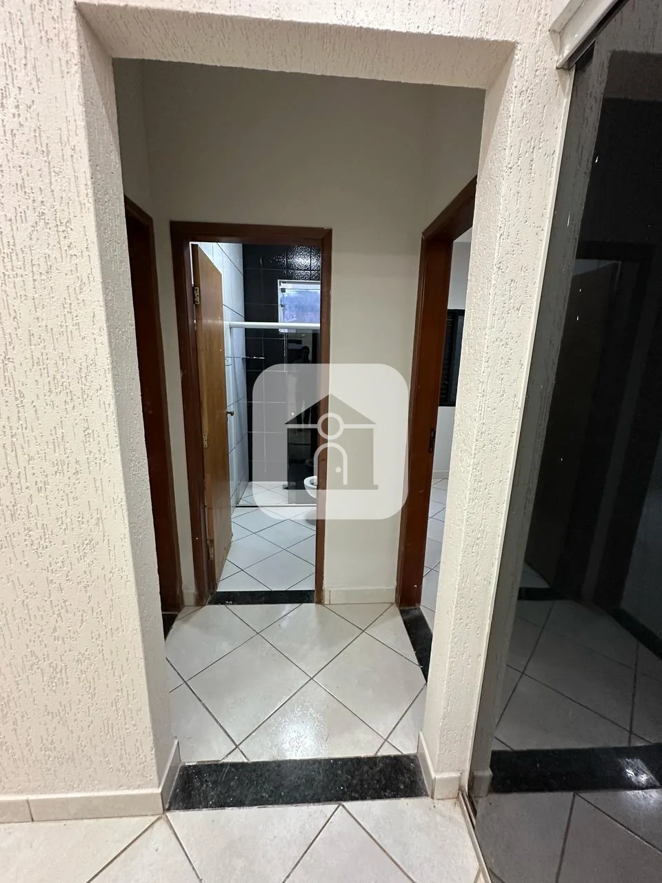 Alugar Casa / Padr&atilde;o em Uberl&acirc;ndia R$ 4.500,00 - Foto 14
