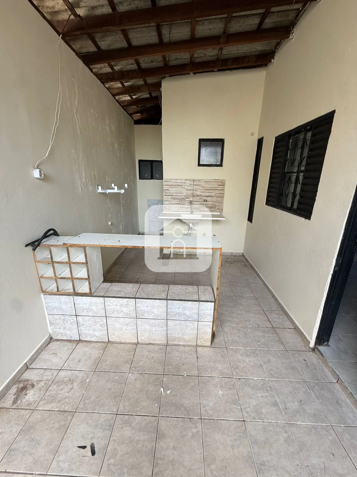 Alugar Casa / Padr&atilde;o em Uberl&acirc;ndia R$ 1.100,00 - Foto 2