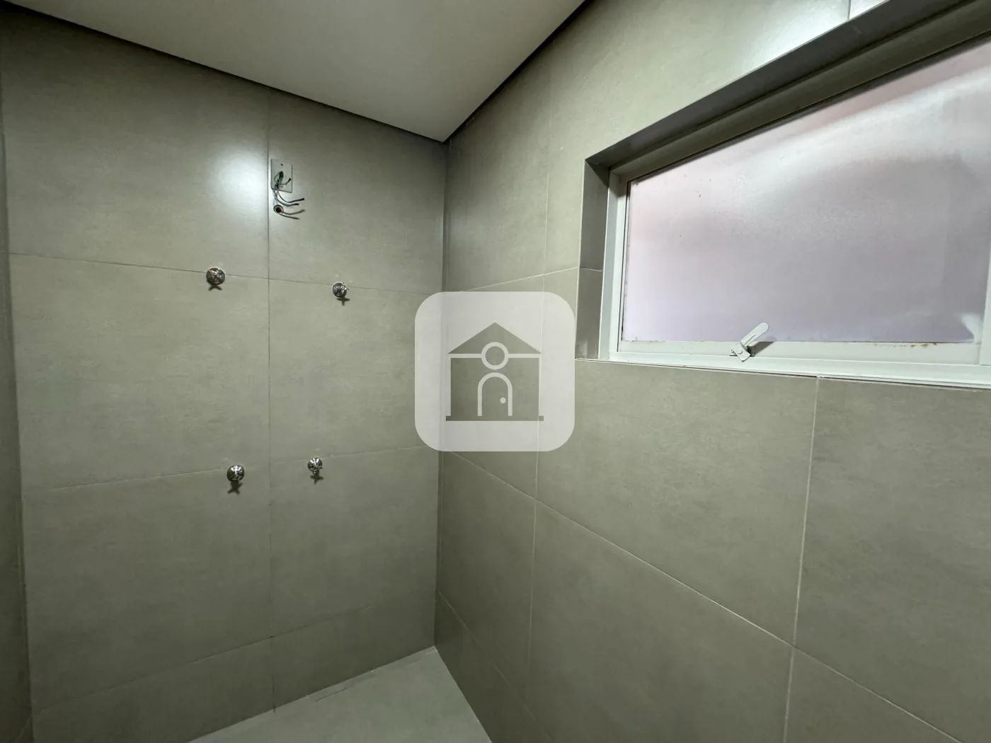 Comprar Casa / Padr&atilde;o em Uberl&acirc;ndia R$ 275.000,00 - Foto 5