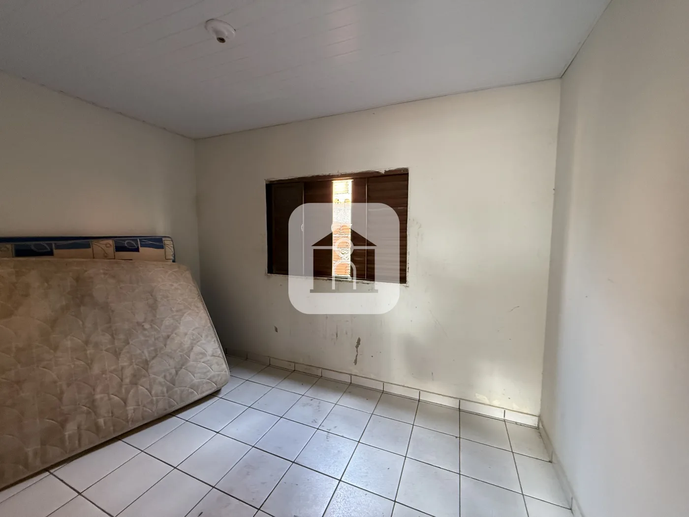 Alugar Casa / Padr&atilde;o em Uberl&acirc;ndia R$ 1.200,00 - Foto 2