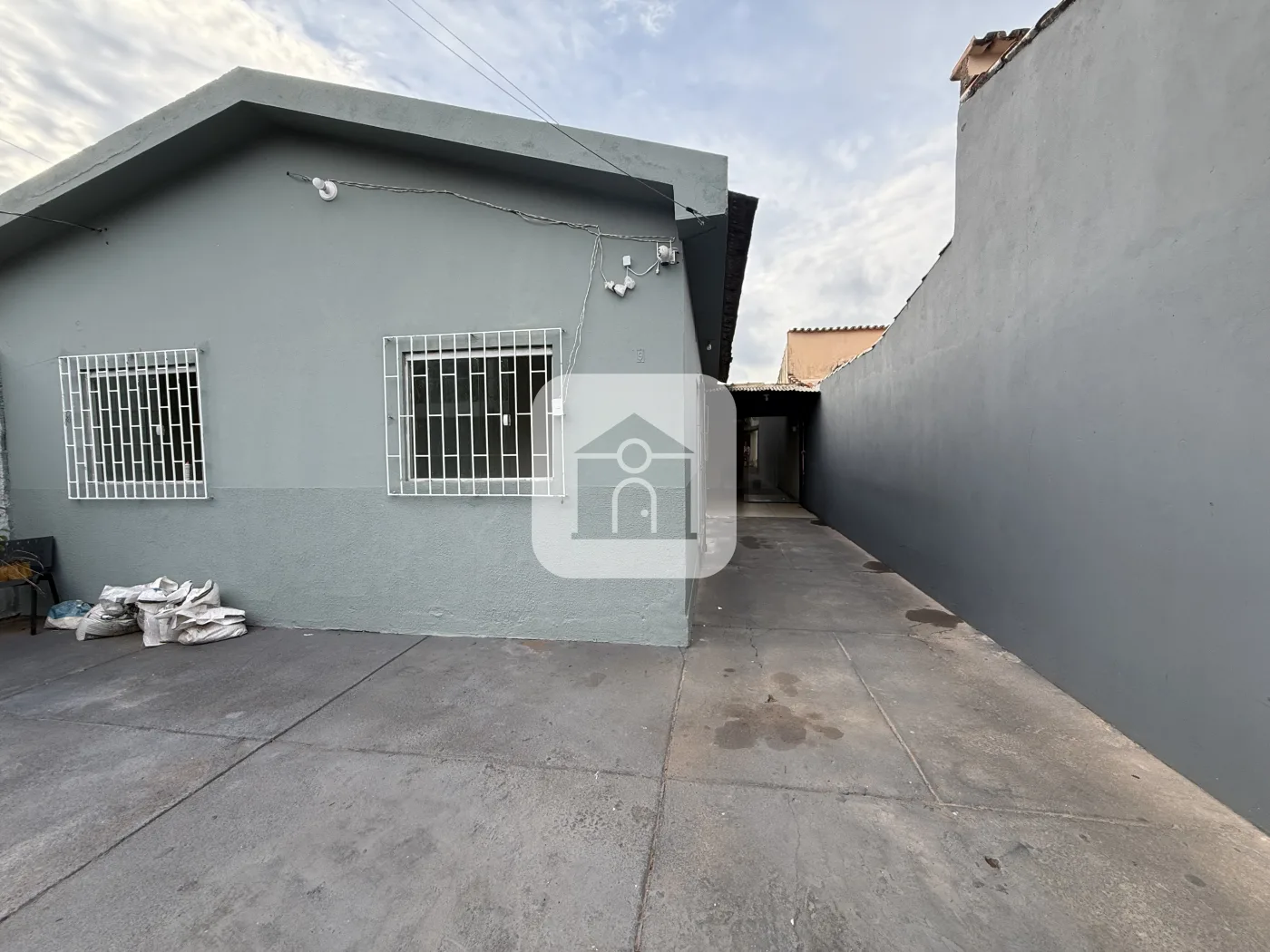 Alugar Casa / Padr&atilde;o em Uberl&acirc;ndia R$ 1.650,00 - Foto 2