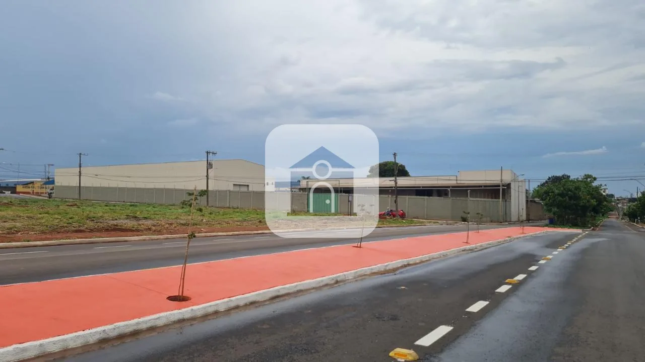 Comprar Comercial / Barrac&atilde;o em Araguari R$ 10.000.000,00 - Foto 4
