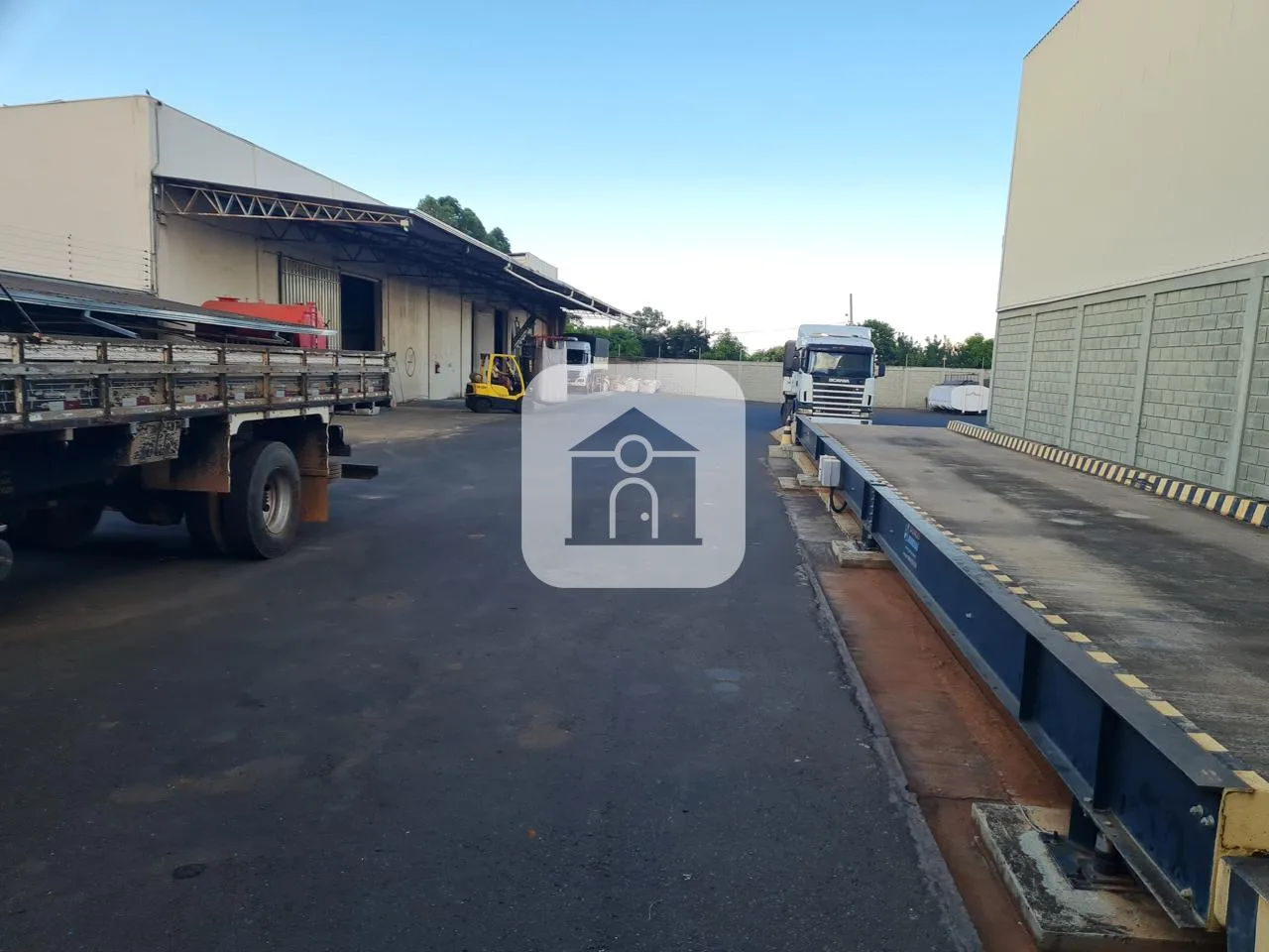 Comprar Comercial / Barrac&atilde;o em Araguari R$ 10.000.000,00 - Foto 8