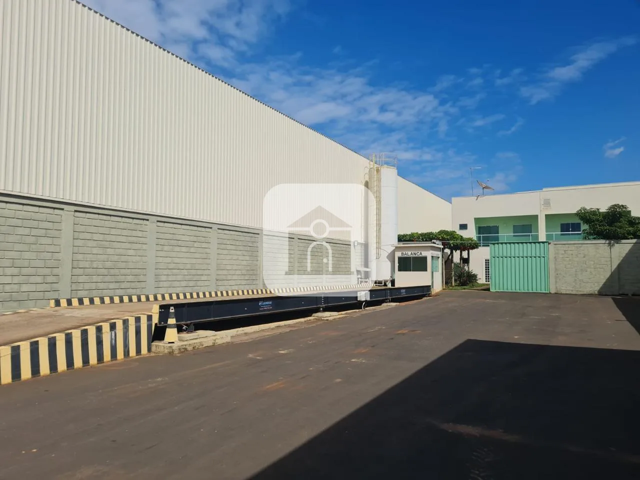 Comprar Comercial / Barrac&atilde;o em Araguari R$ 10.000.000,00 - Foto 9