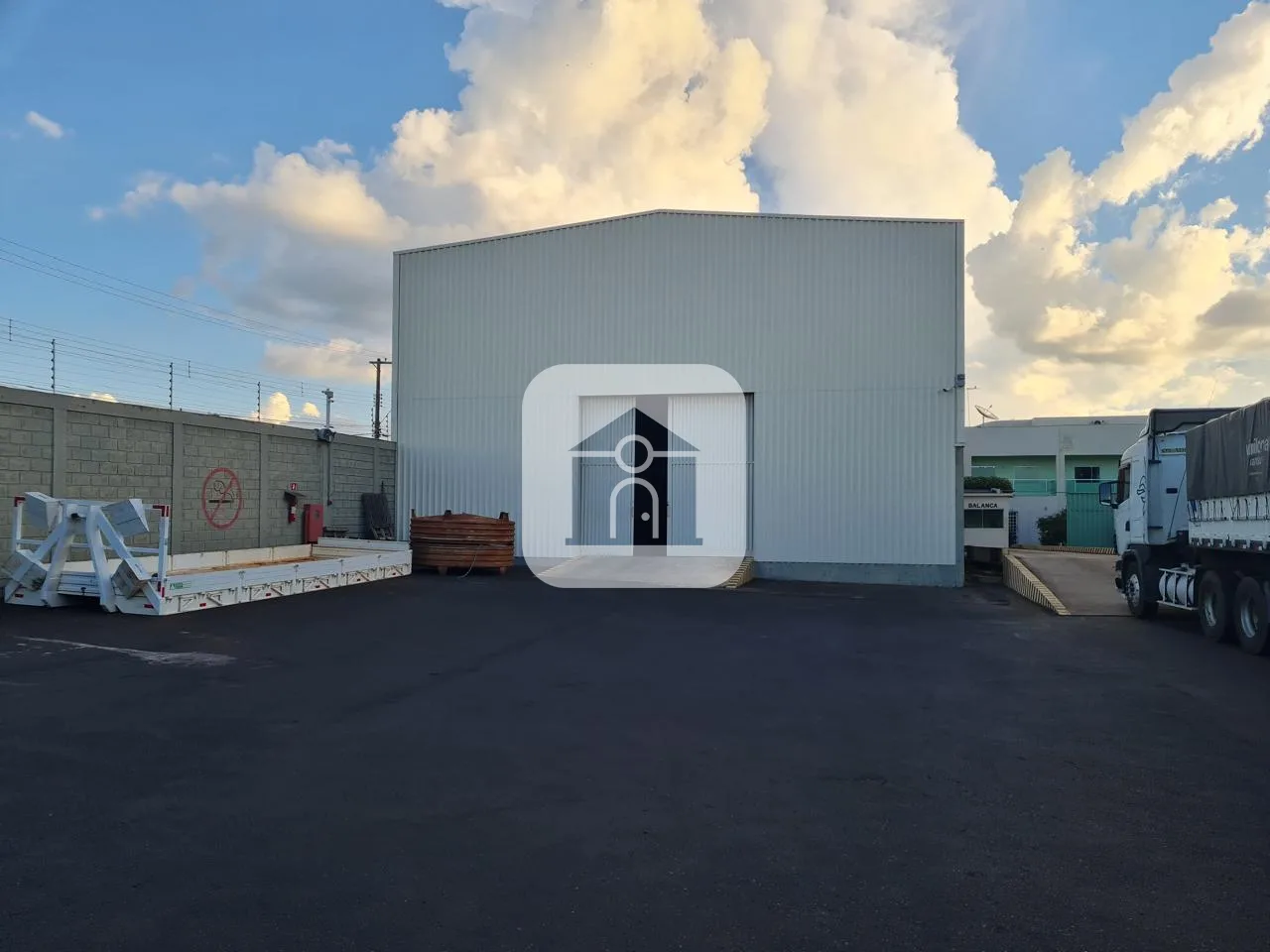 Comprar Comercial / Barrac&atilde;o em Araguari R$ 10.000.000,00 - Foto 11
