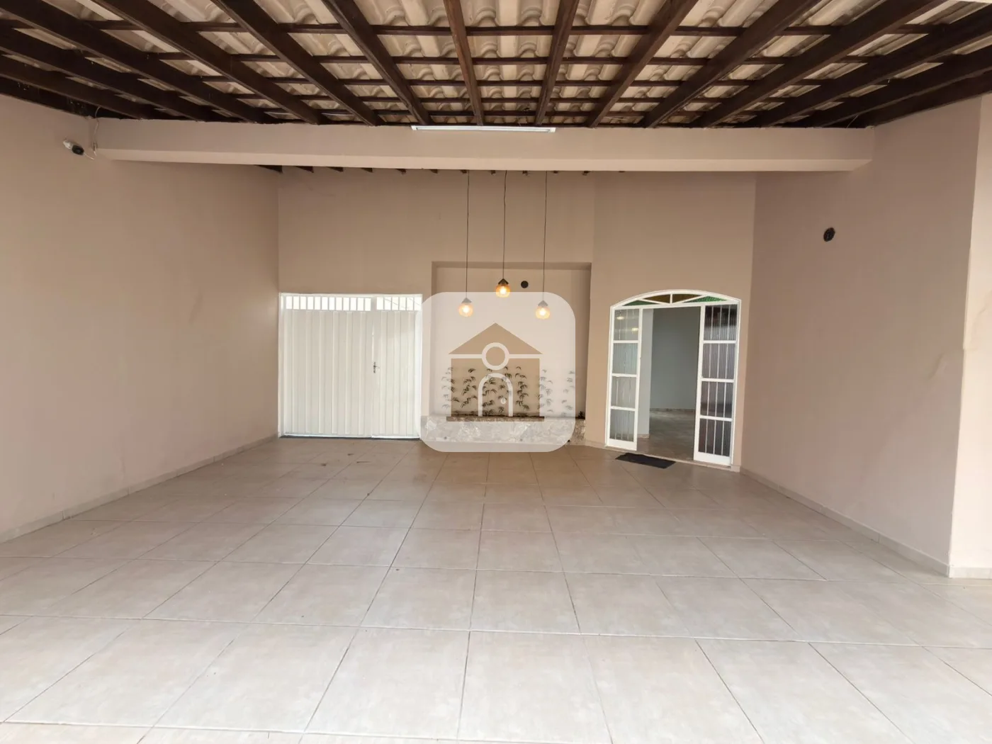 Alugar Casa / Padr&atilde;o em Uberl&acirc;ndia R$ 2.800,00 - Foto 2