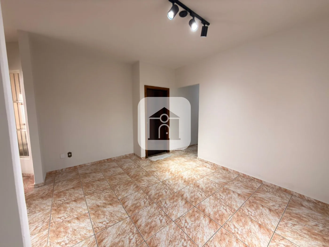 Alugar Casa / Padr&atilde;o em Uberl&acirc;ndia R$ 2.800,00 - Foto 10