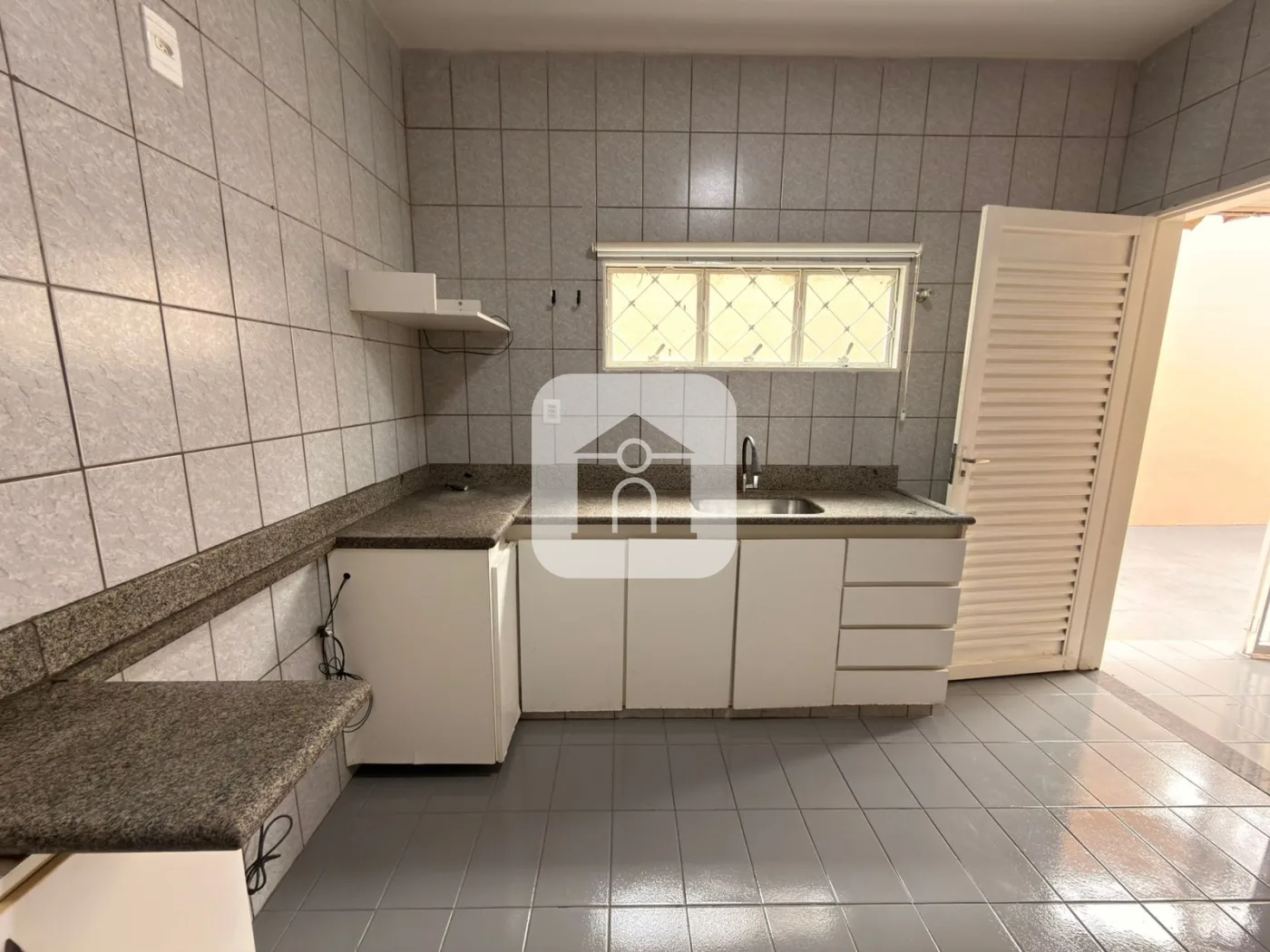 Alugar Casa / Padr&atilde;o em Uberl&acirc;ndia R$ 2.800,00 - Foto 6