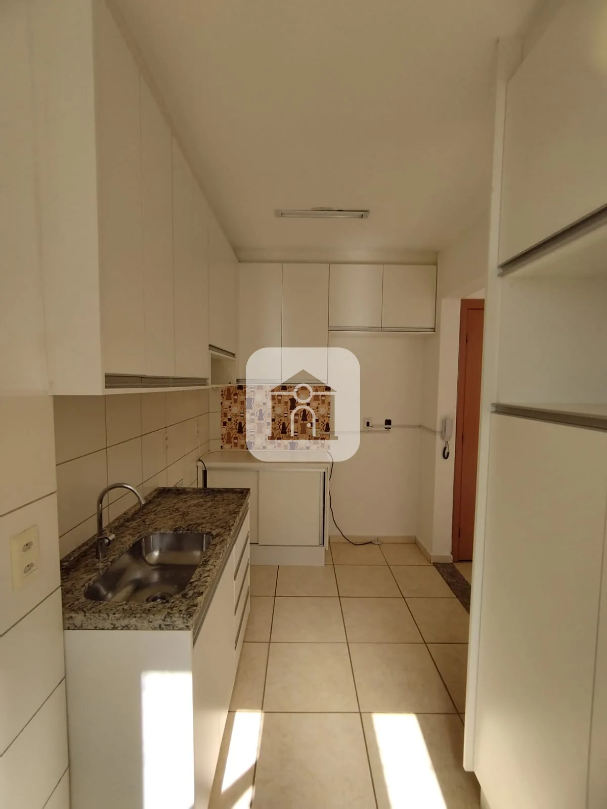 Alugar Apartamento / Padr&atilde;o em Uberl&acirc;ndia R$ 1.600,00 - Foto 4