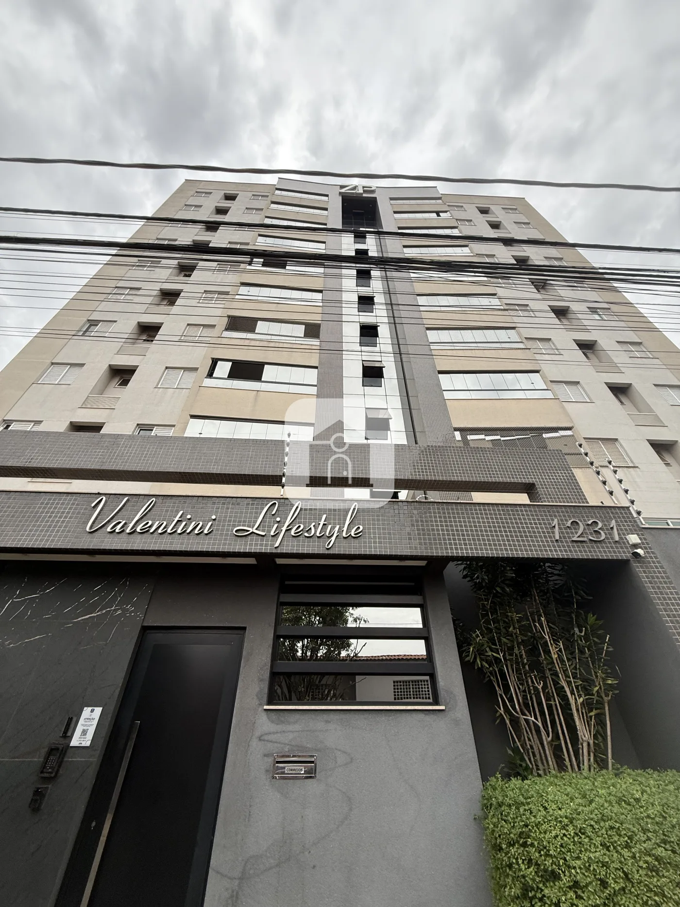 Alugar Apartamento / Padr&atilde;o em Uberl&acirc;ndia R$ 3.200,00 - Foto 1