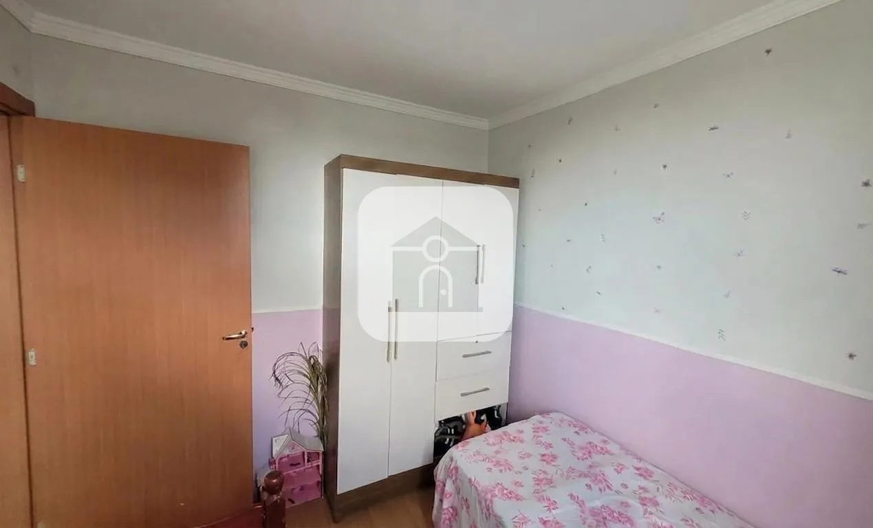 Comprar Apartamento / Padr&atilde;o em Uberlandia R$ 235.000,00 - Foto 6