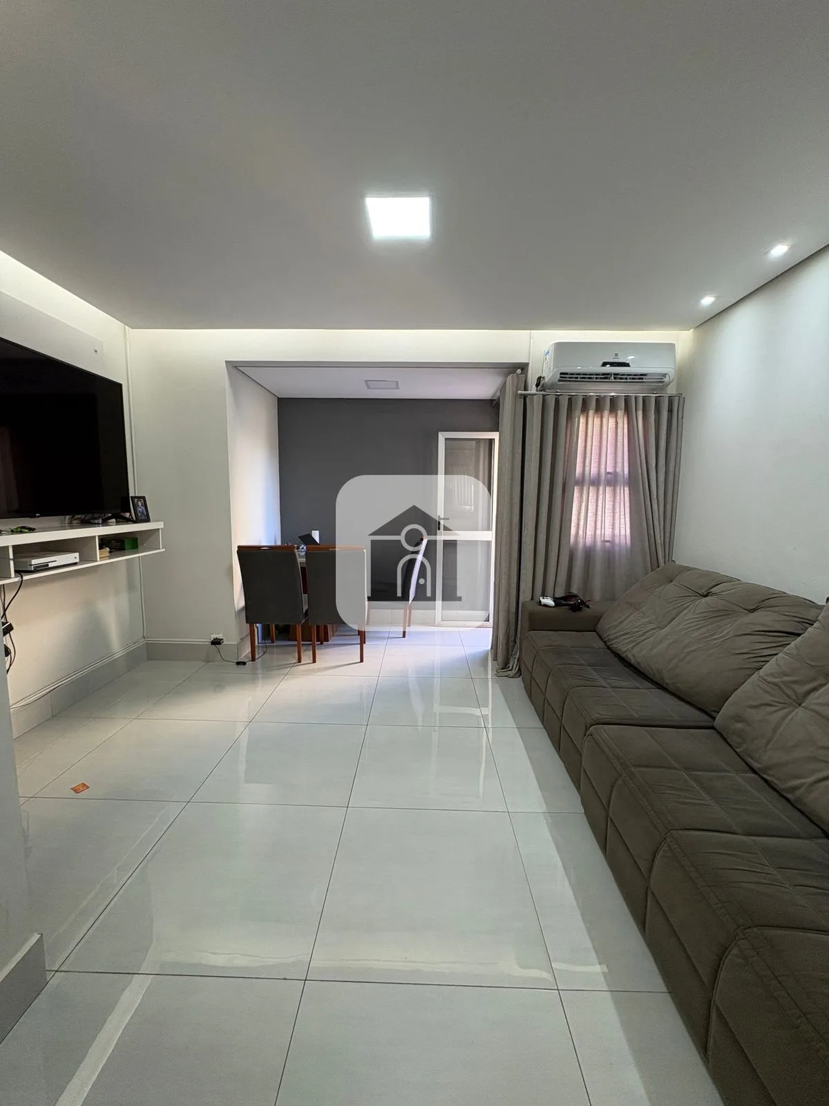 Alugar Apartamento / Padr&atilde;o em Uberl&acirc;ndia R$ 1.950,00 - Foto 2