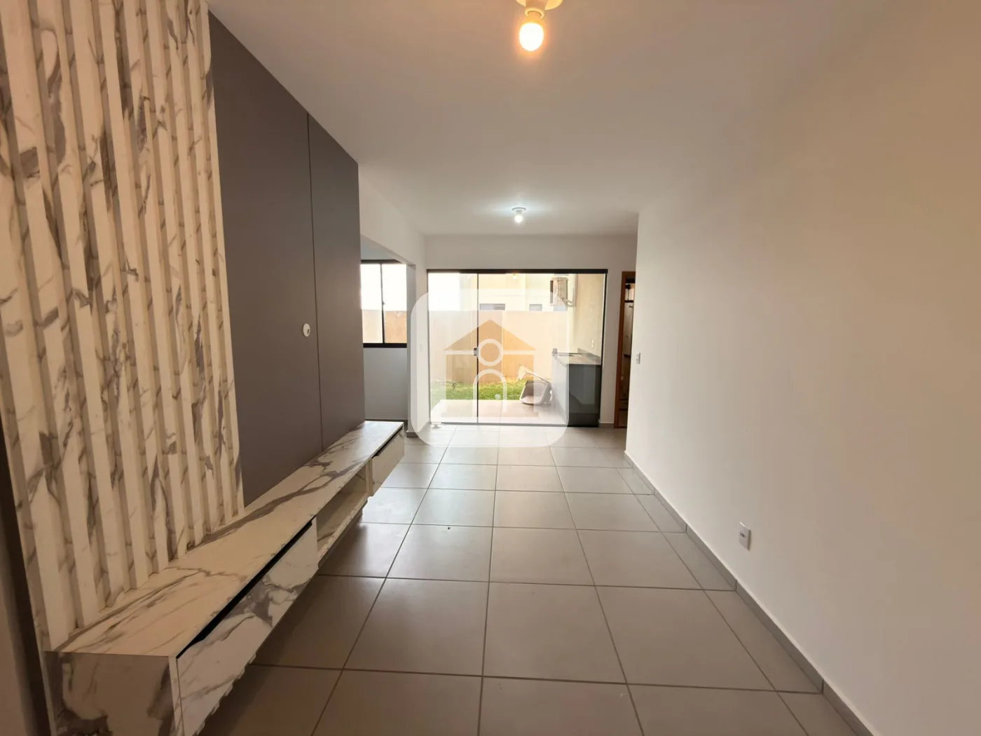 Alugar Apartamento / Padr&atilde;o em Uberl&acirc;ndia R$ 2.200,00 - Foto 2