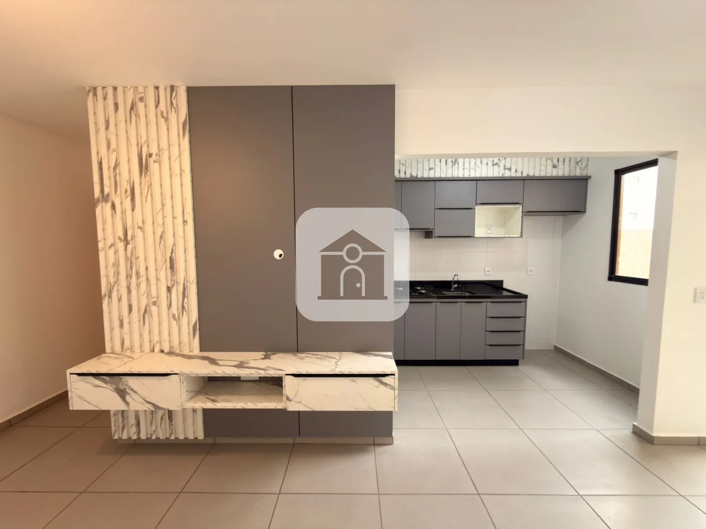 Alugar Apartamento / Padr&atilde;o em Uberl&acirc;ndia R$ 2.200,00 - Foto 4