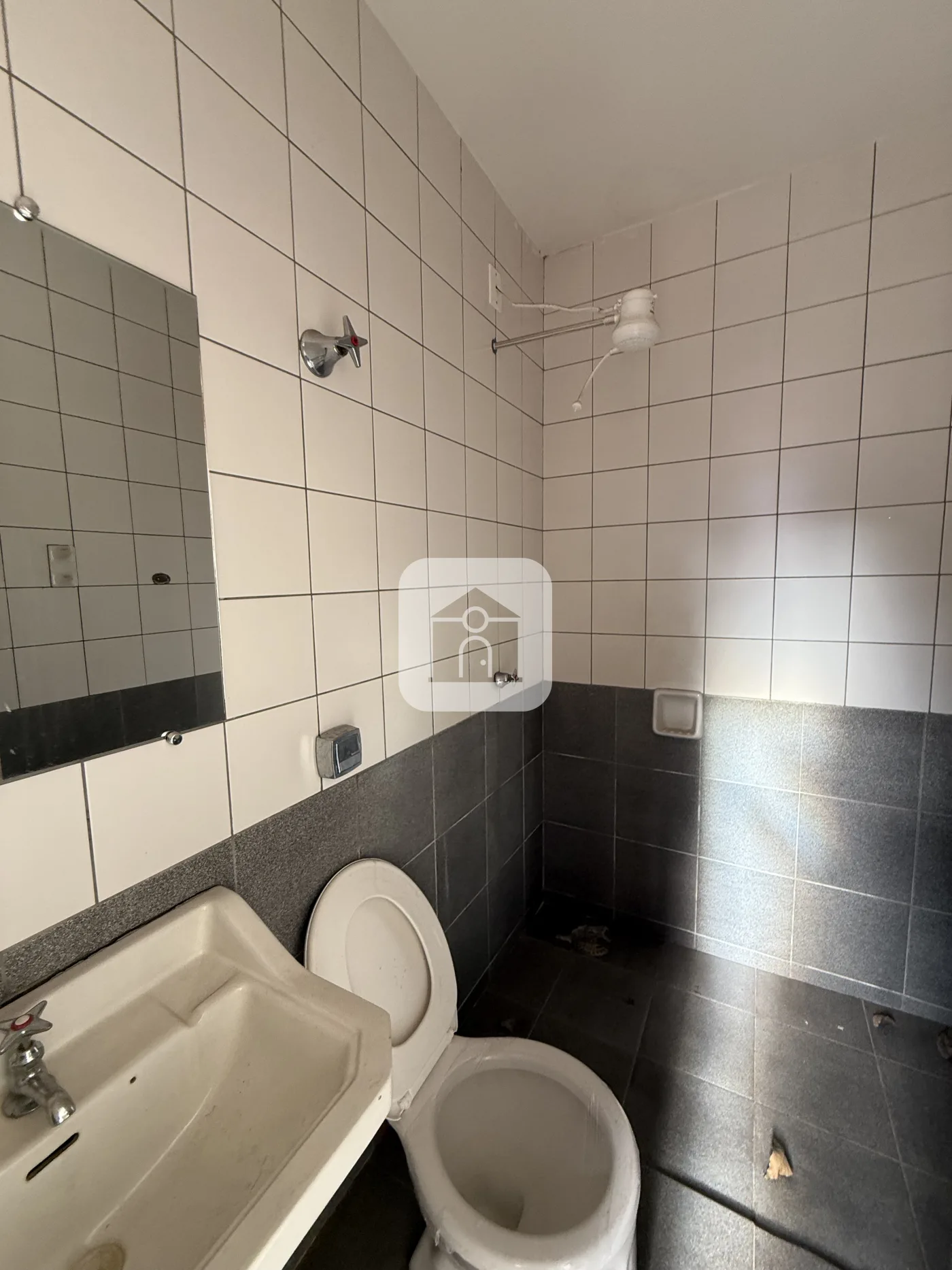 Alugar Casa / Padr&atilde;o em Uberl&acirc;ndia R$ 3.600,00 - Foto 5