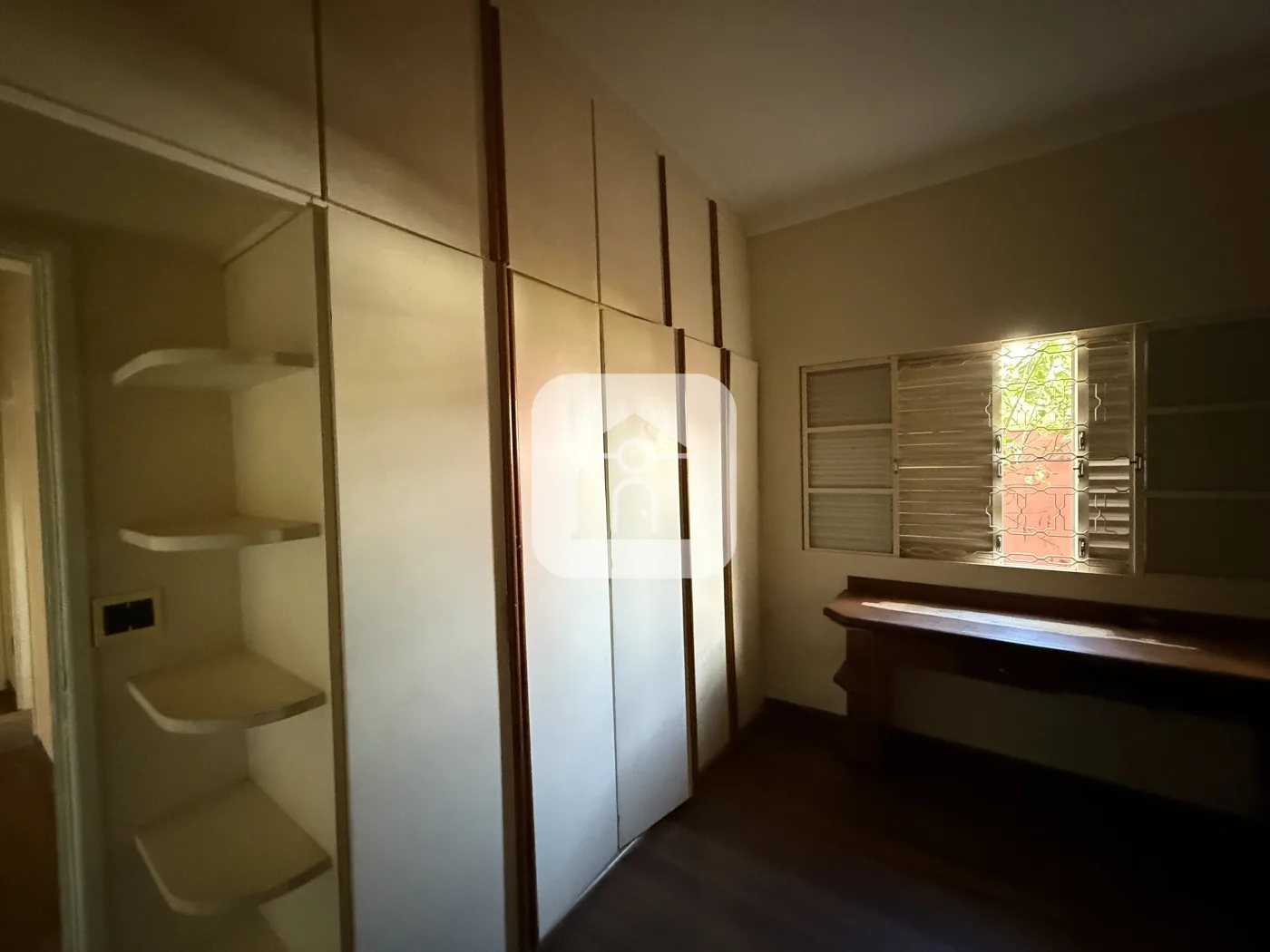 Alugar Casa / Padr&atilde;o em Uberl&acirc;ndia R$ 3.600,00 - Foto 9