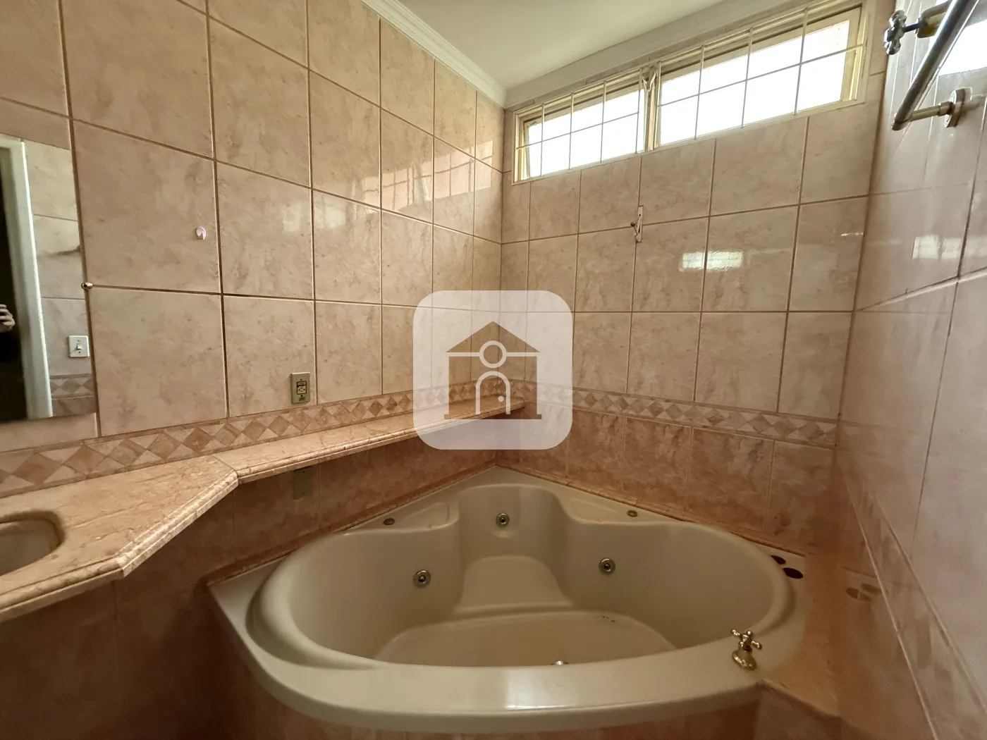 Alugar Casa / Padr&atilde;o em Uberl&acirc;ndia R$ 3.600,00 - Foto 11