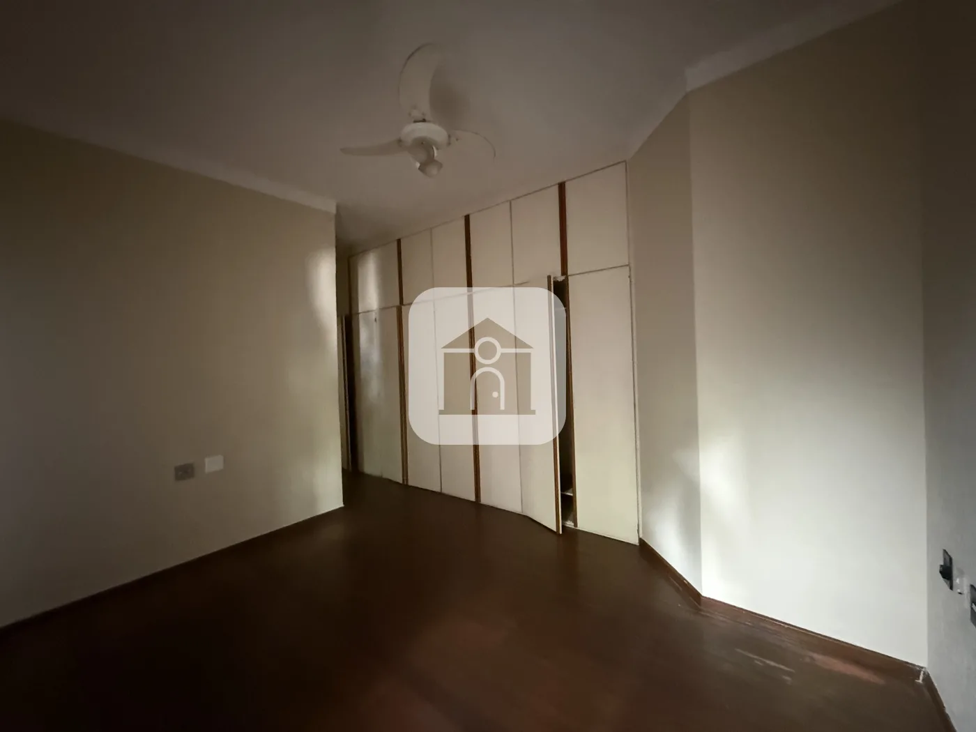 Alugar Casa / Padr&atilde;o em Uberl&acirc;ndia R$ 3.600,00 - Foto 14