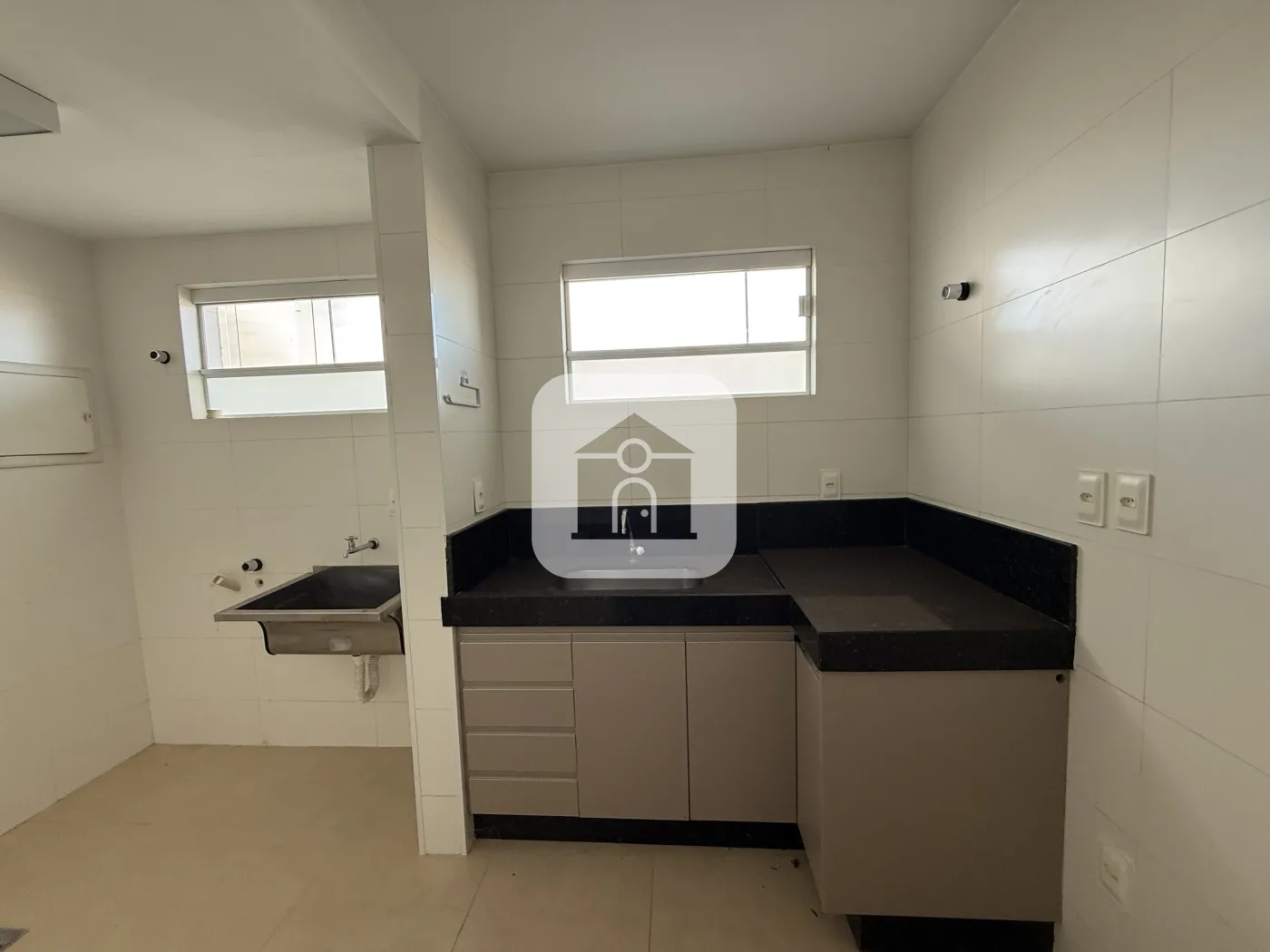 Alugar Apartamento / Padr&atilde;o em Uberl&acirc;ndia R$ 1.800,00 - Foto 2