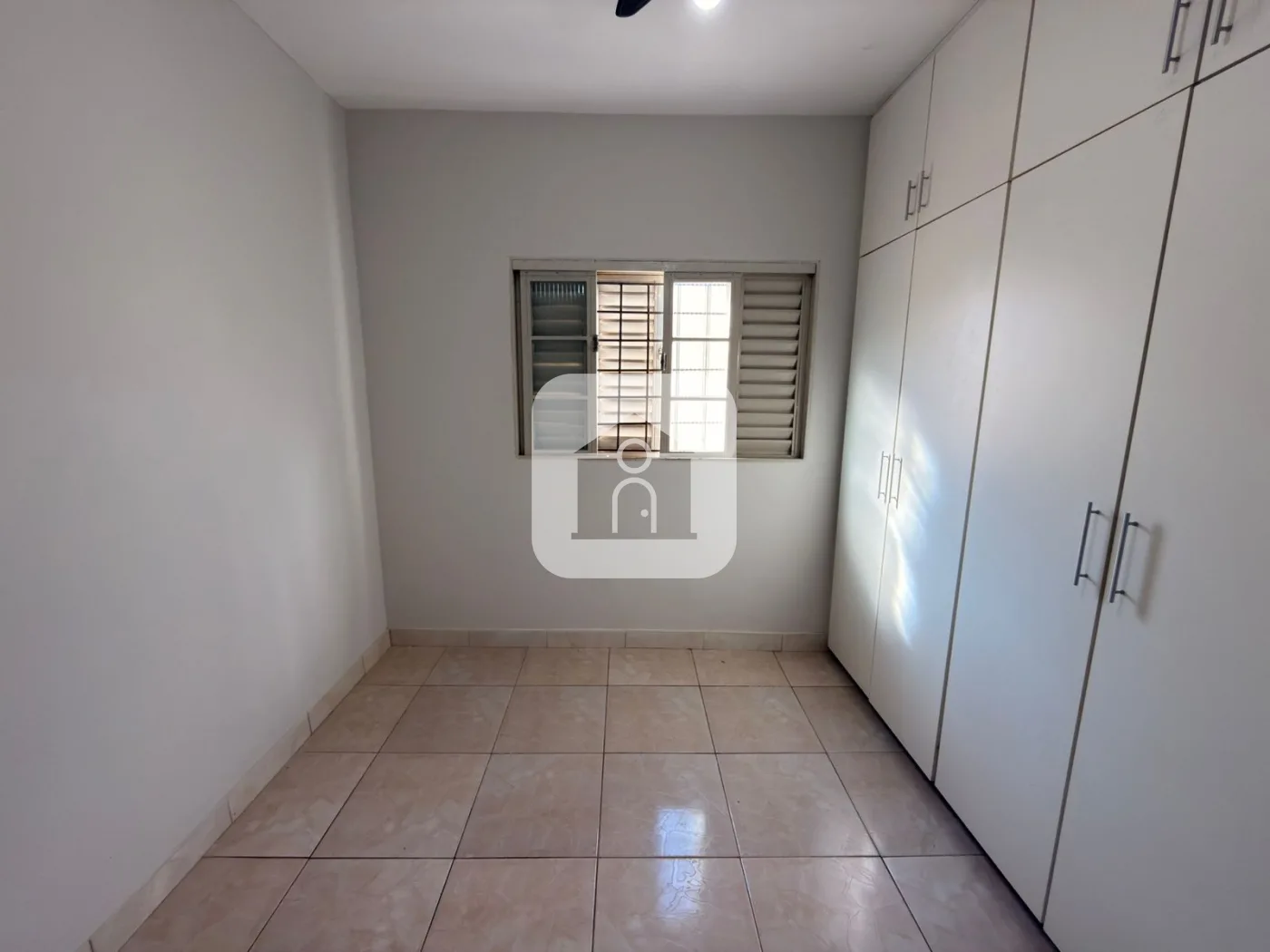 Alugar Casa / Padr&atilde;o em Uberl&acirc;ndia R$ 4.500,00 - Foto 16