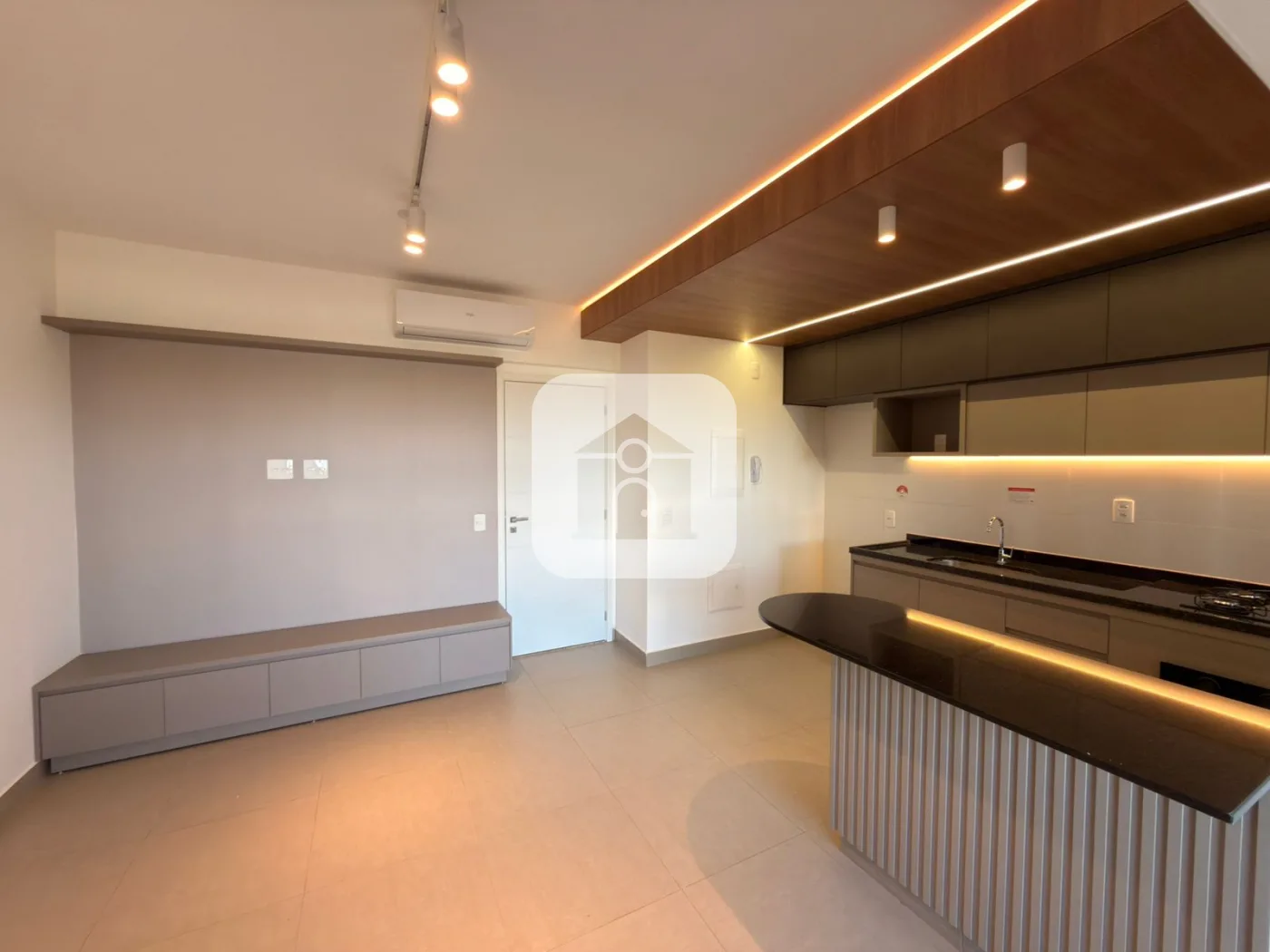 Alugar Apartamento / Padr&atilde;o em Uberl&acirc;ndia R$ 4.000,00 - Foto 1