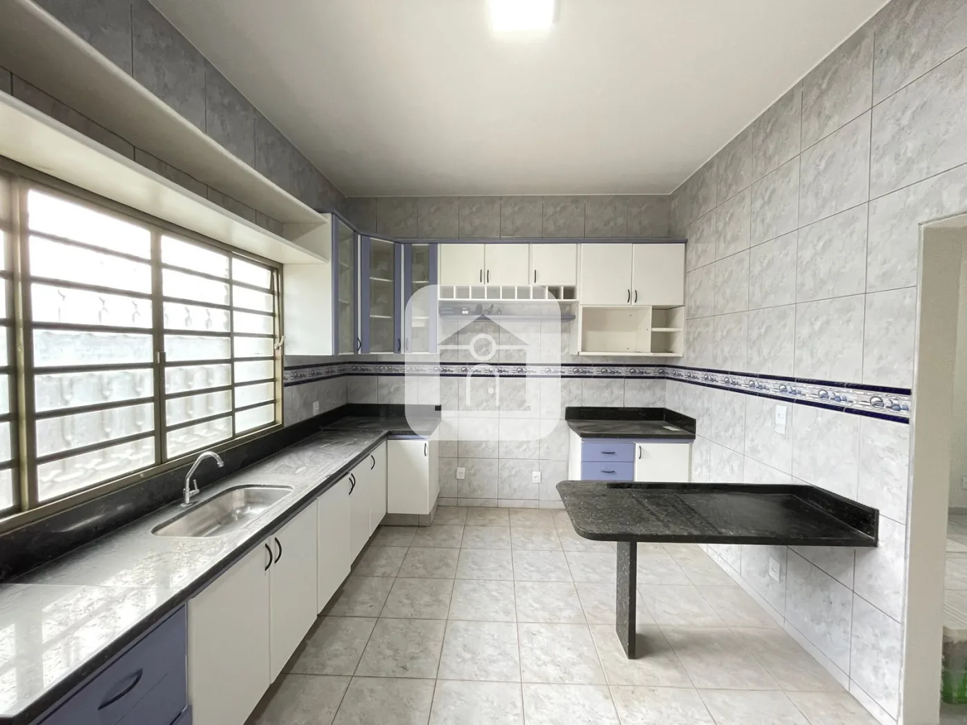 Alugar Casa / Sobrado em Uberl&acirc;ndia R$ 2.300,00 - Foto 6