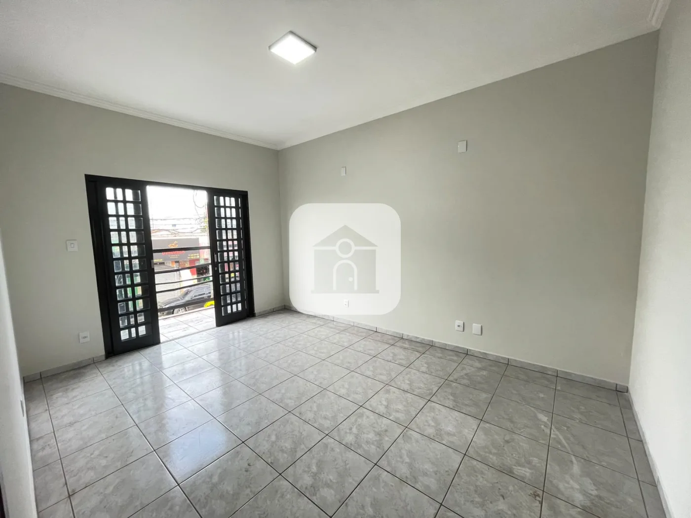 Alugar Casa / Sobrado em Uberl&acirc;ndia R$ 2.300,00 - Foto 8