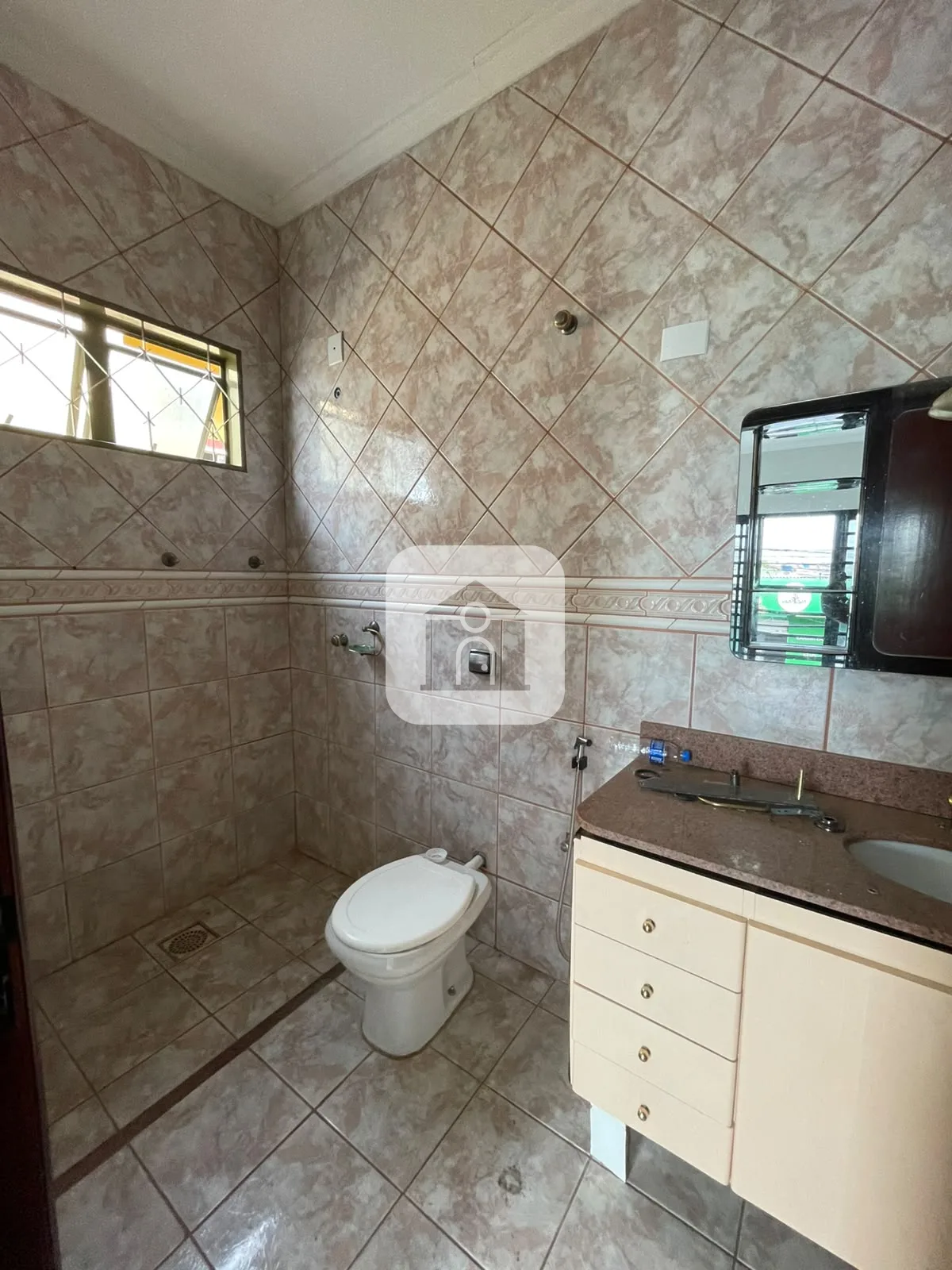 Alugar Casa / Sobrado em Uberl&acirc;ndia R$ 2.300,00 - Foto 13