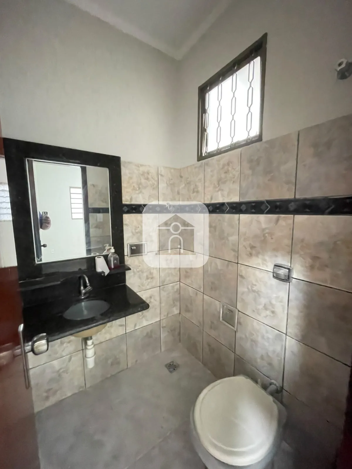 Alugar Casa / Sobrado em Uberl&acirc;ndia R$ 2.300,00 - Foto 12