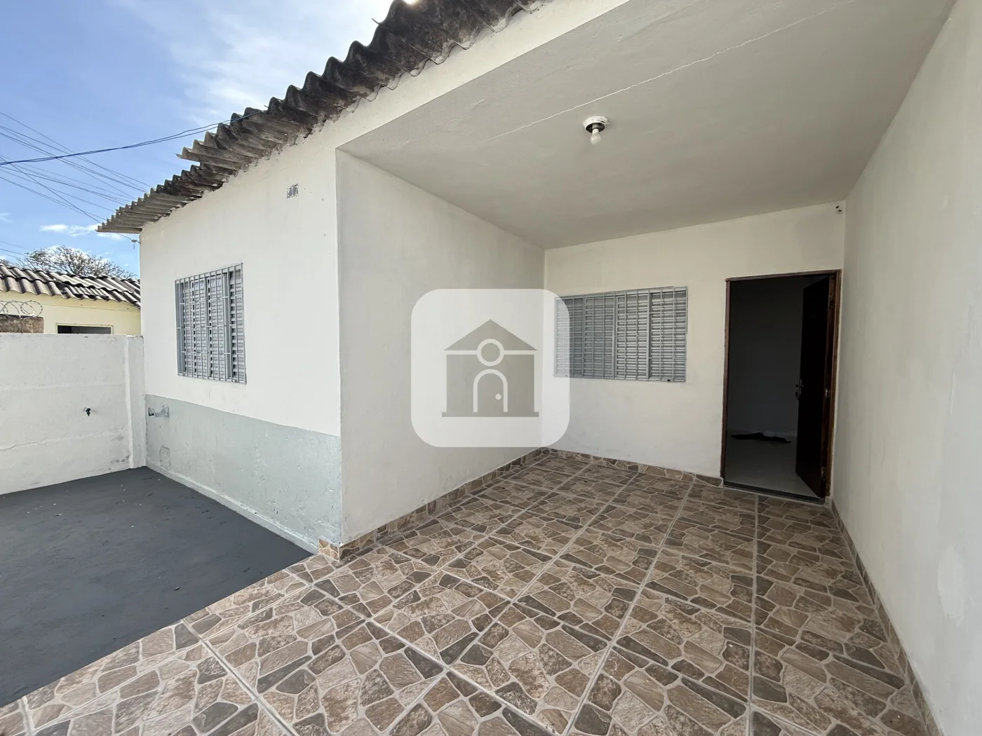 Alugar Casa / Padr&atilde;o em Uberl&acirc;ndia R$ 1.500,00 - Foto 1