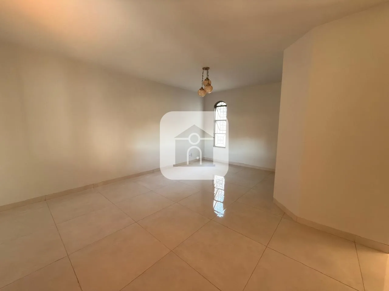 Alugar Casa / Padr&atilde;o em Uberl&acirc;ndia R$ 2.900,00 - Foto 2
